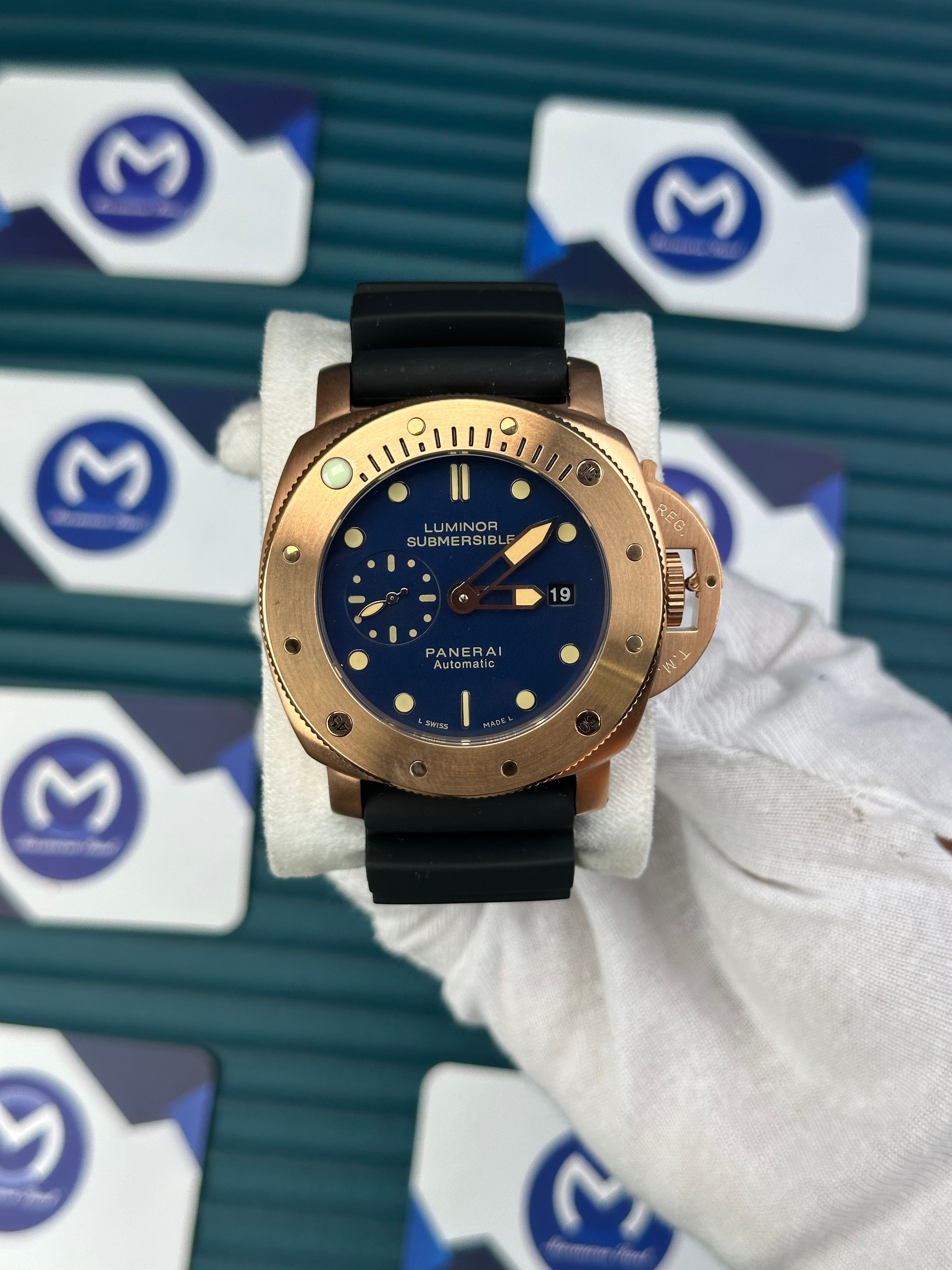 LUMINOR SUBMERSIBLE PANERAI AUTOMATIC BLUE DIAL ROSE CAE BLACK RUBBER