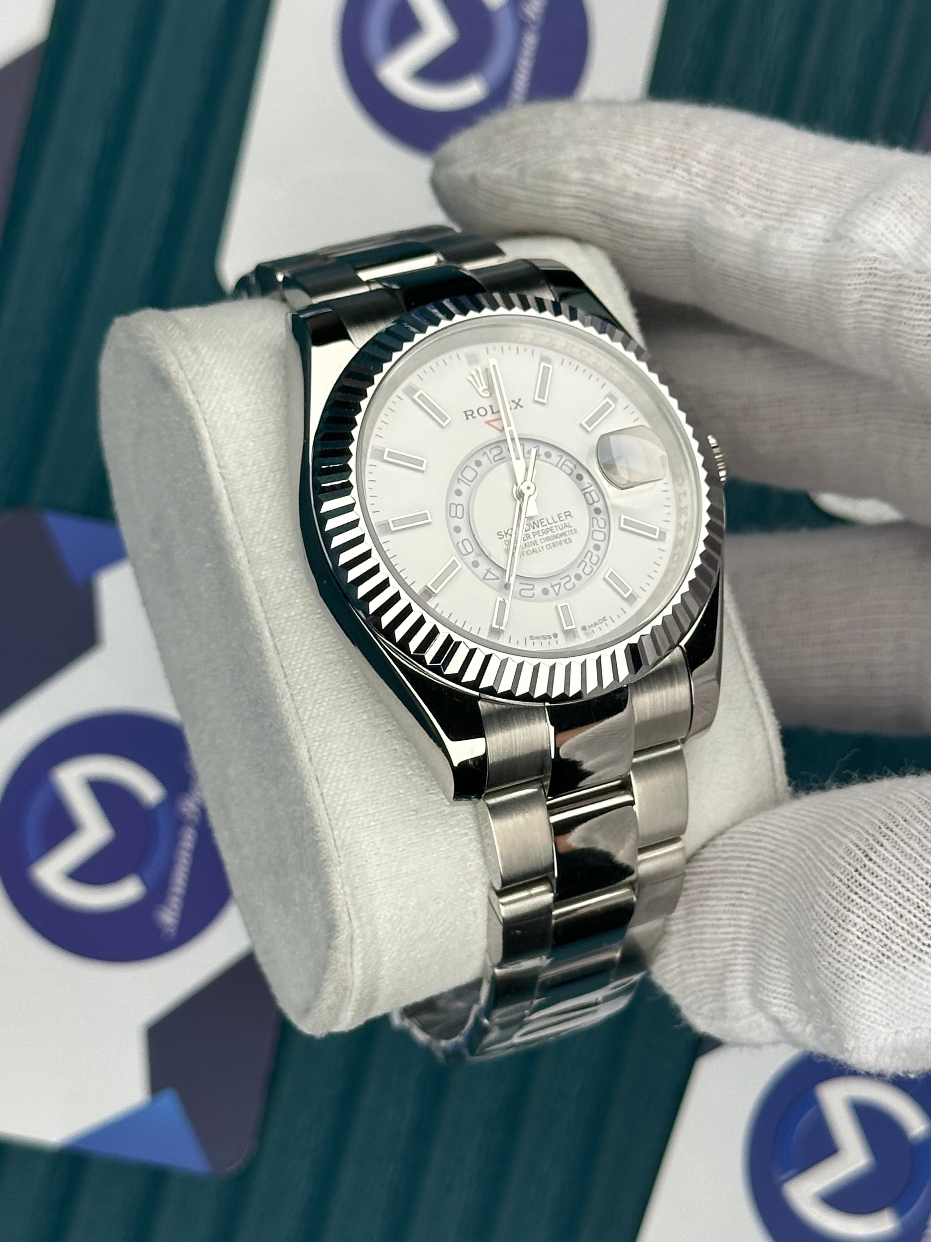 ROLEX WHITE DIAL SILVER OYSTER