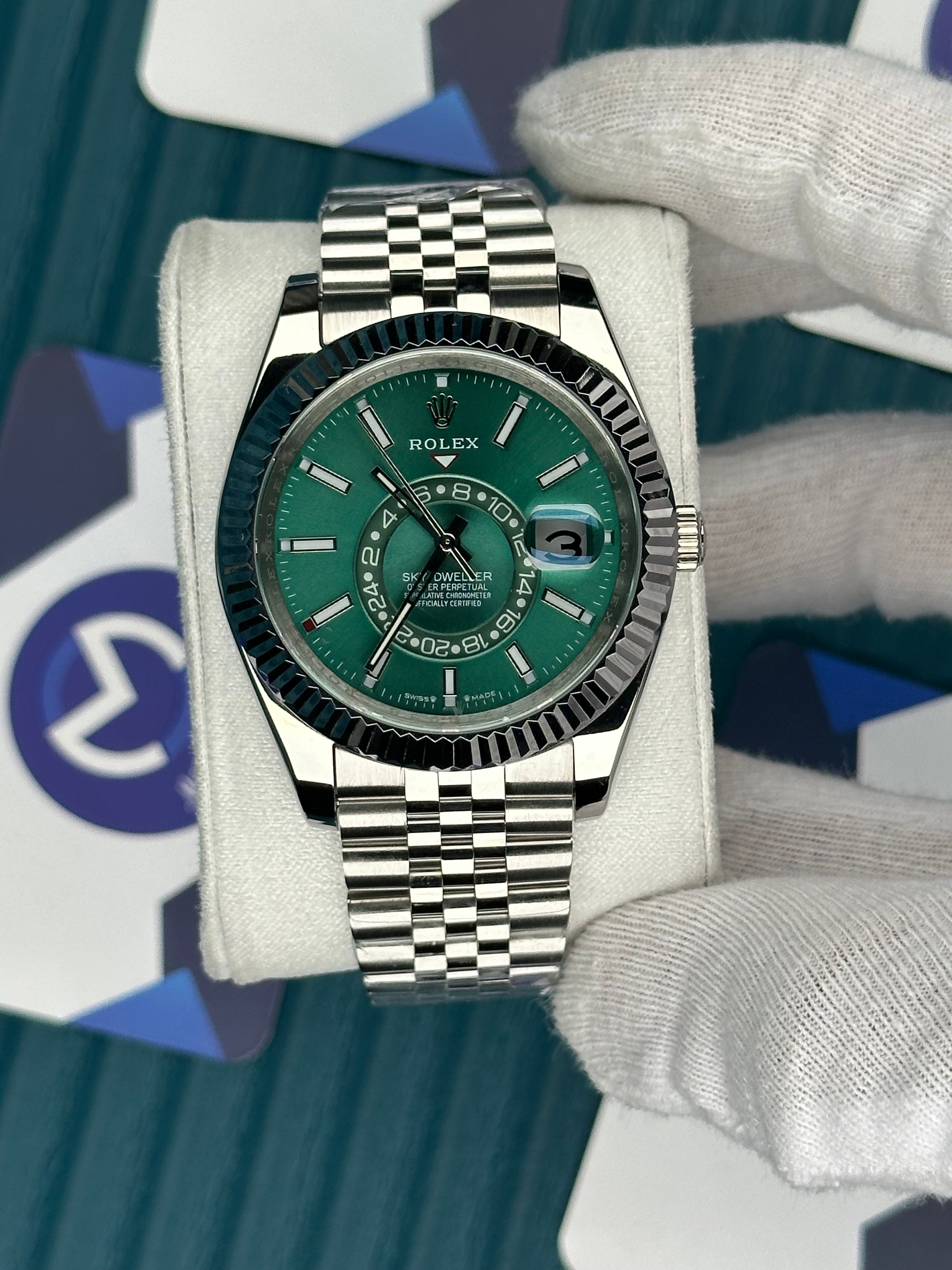 ROLEX SKY-DWELLER GREEN DIAL SILVER JUBILE