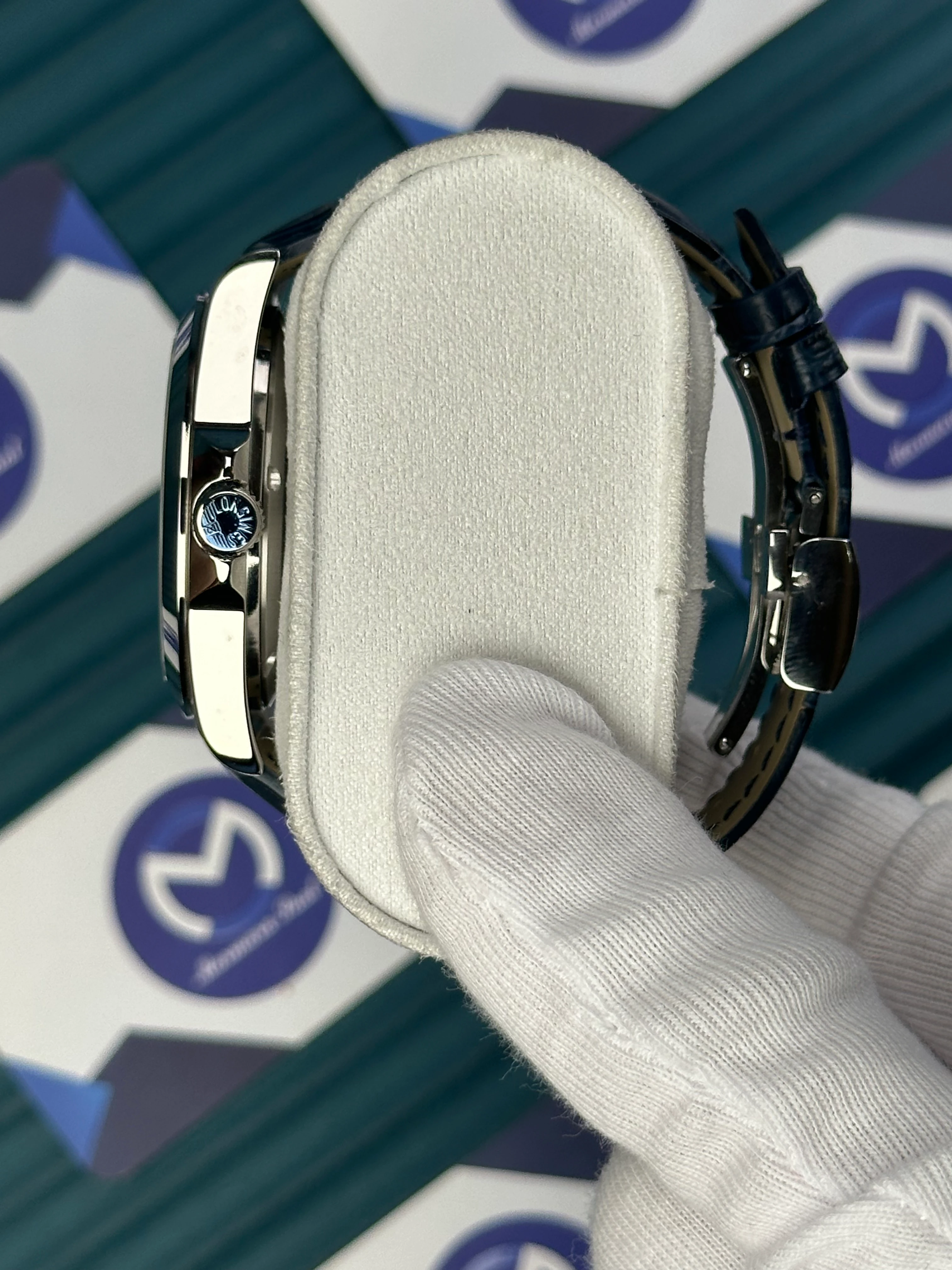 LONGINES CONQUEST AUTOMATIC BLUE DIAL SILVER CASE BLUE LEATHER 