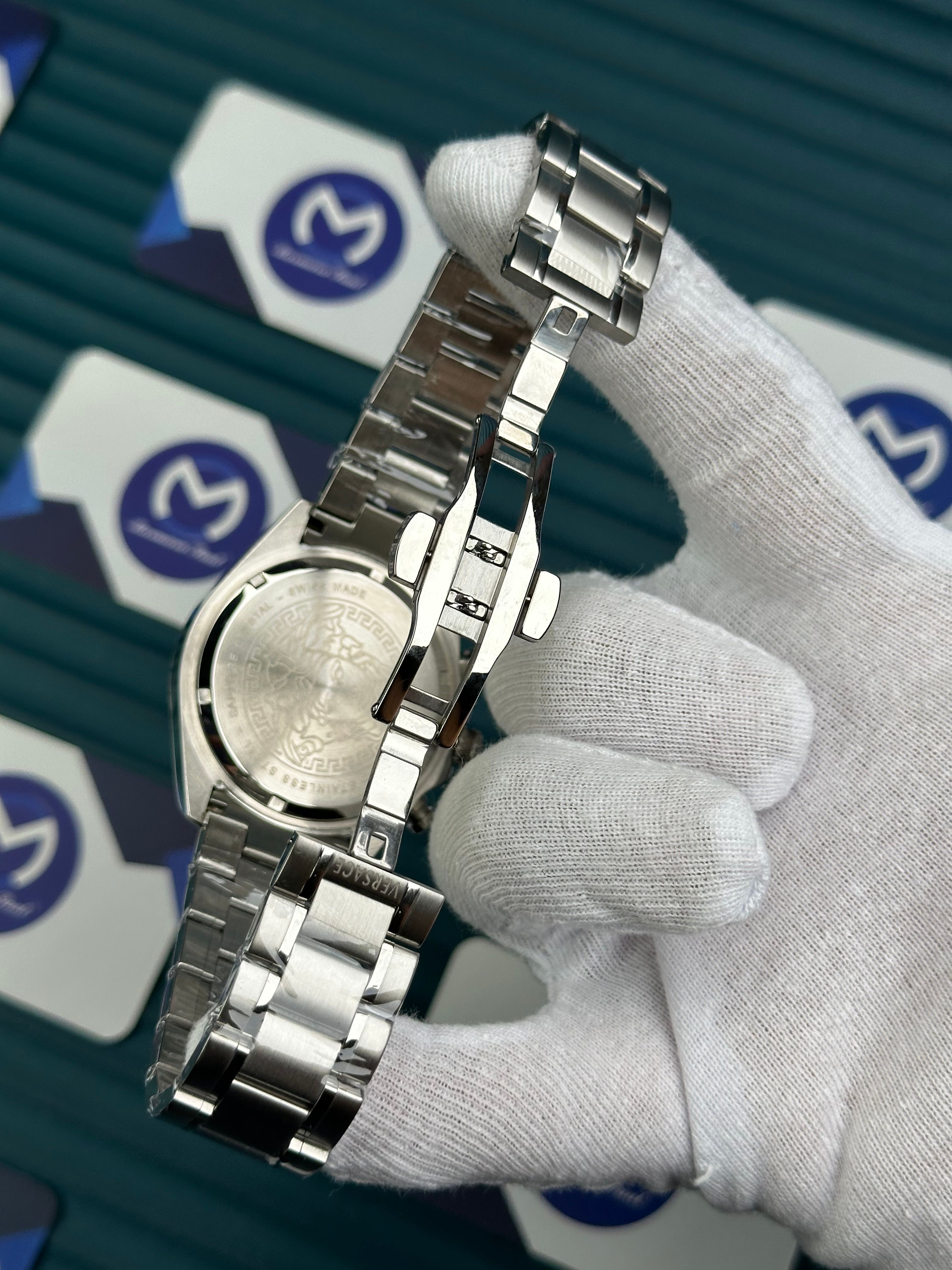 VERSACE BLUE DIAL CHRONOMOMETER SILVER BEZEL AND CORD NEW SEASON
