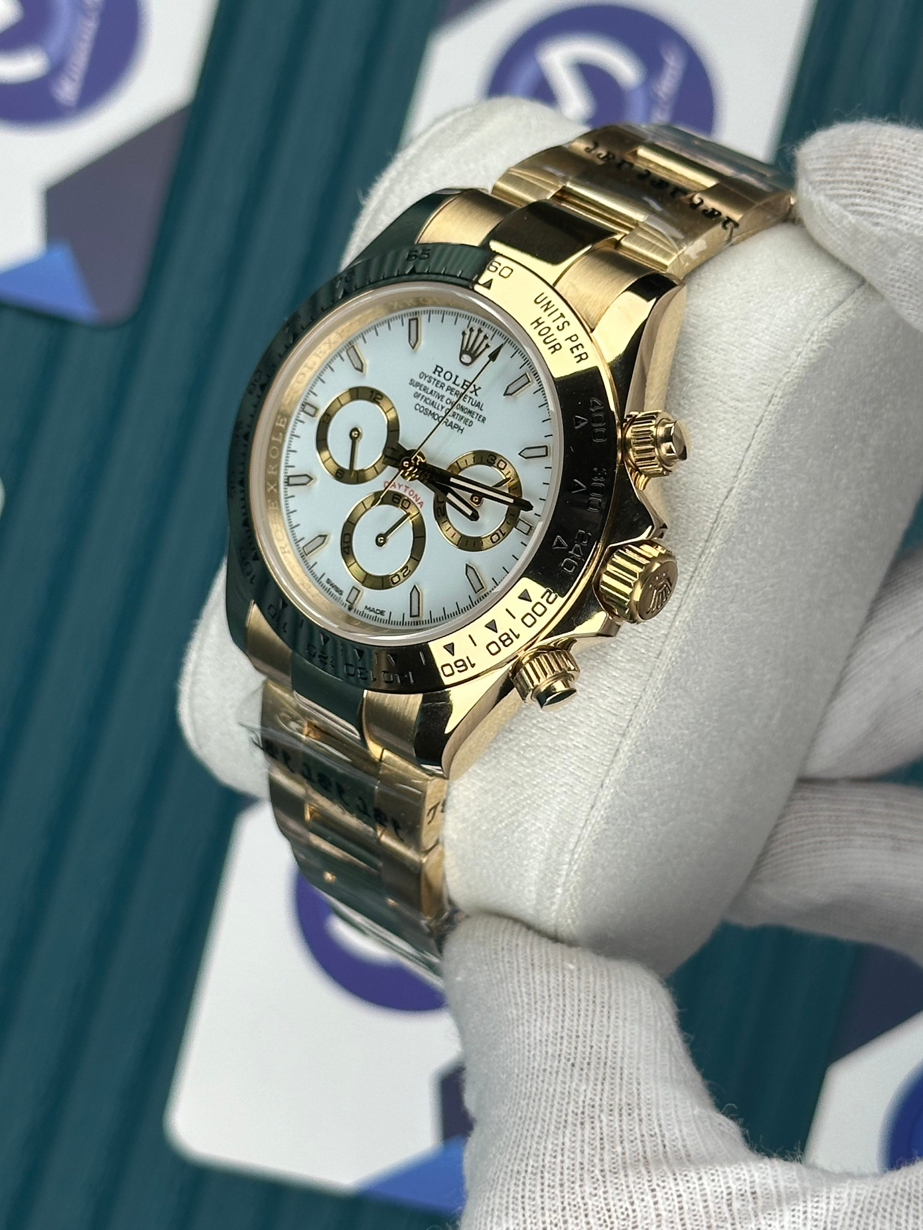 ROLEX DAYTONA WHITE DIAL GOLD OYSTER