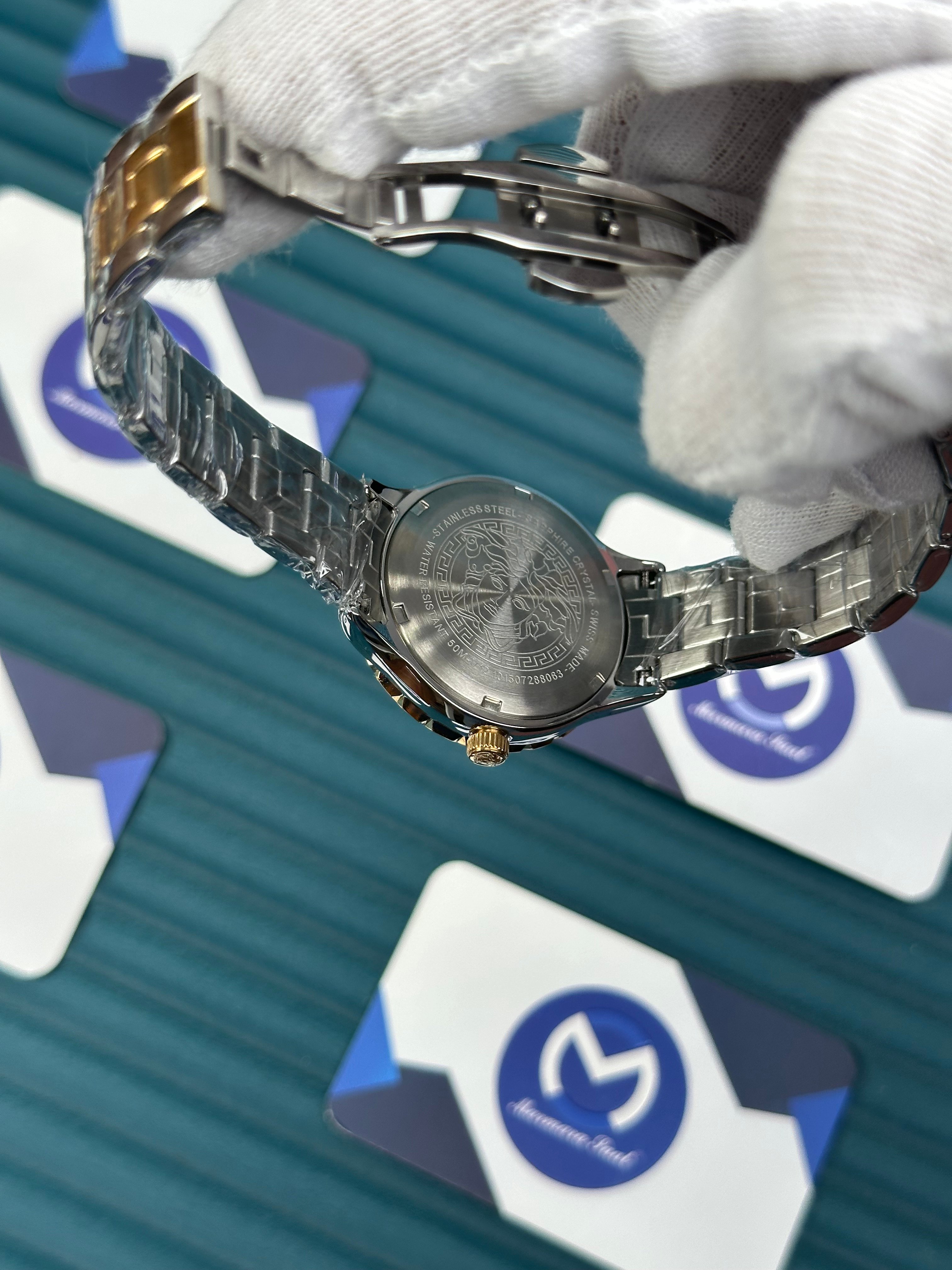 VERSACE 36 WHITE DIAL GOLD-SILVER CORD 