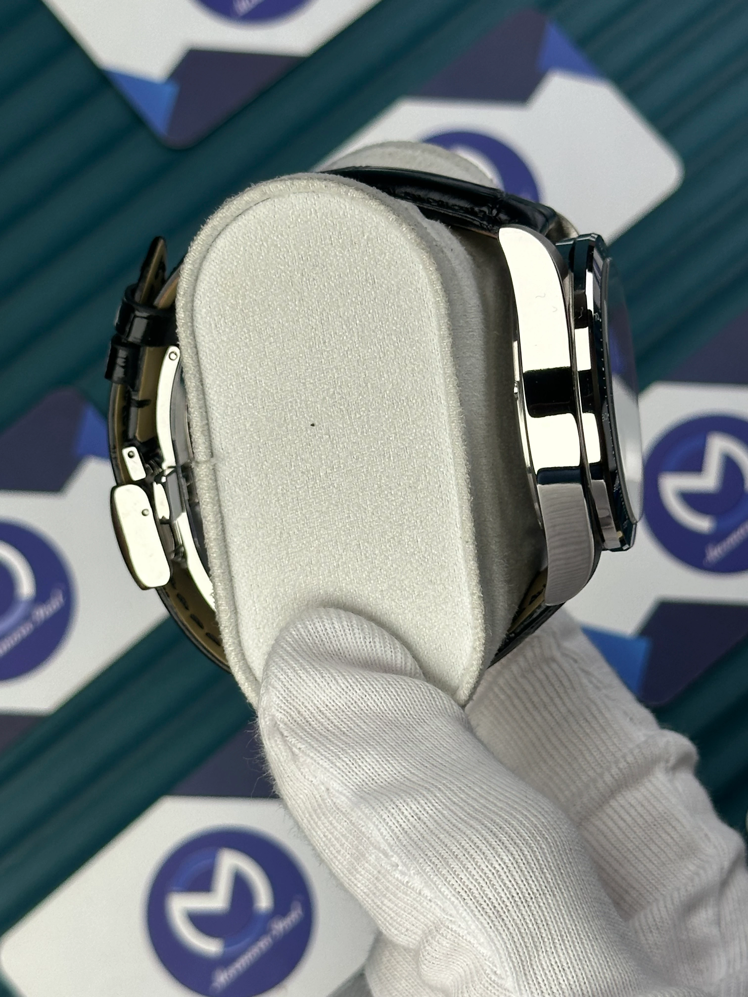 LONGINES CONQUEST CHRONOGRAPH AUTOMATIC GOLD REFLECTED DAYLIGHT DIAL BLACK LEATHER 