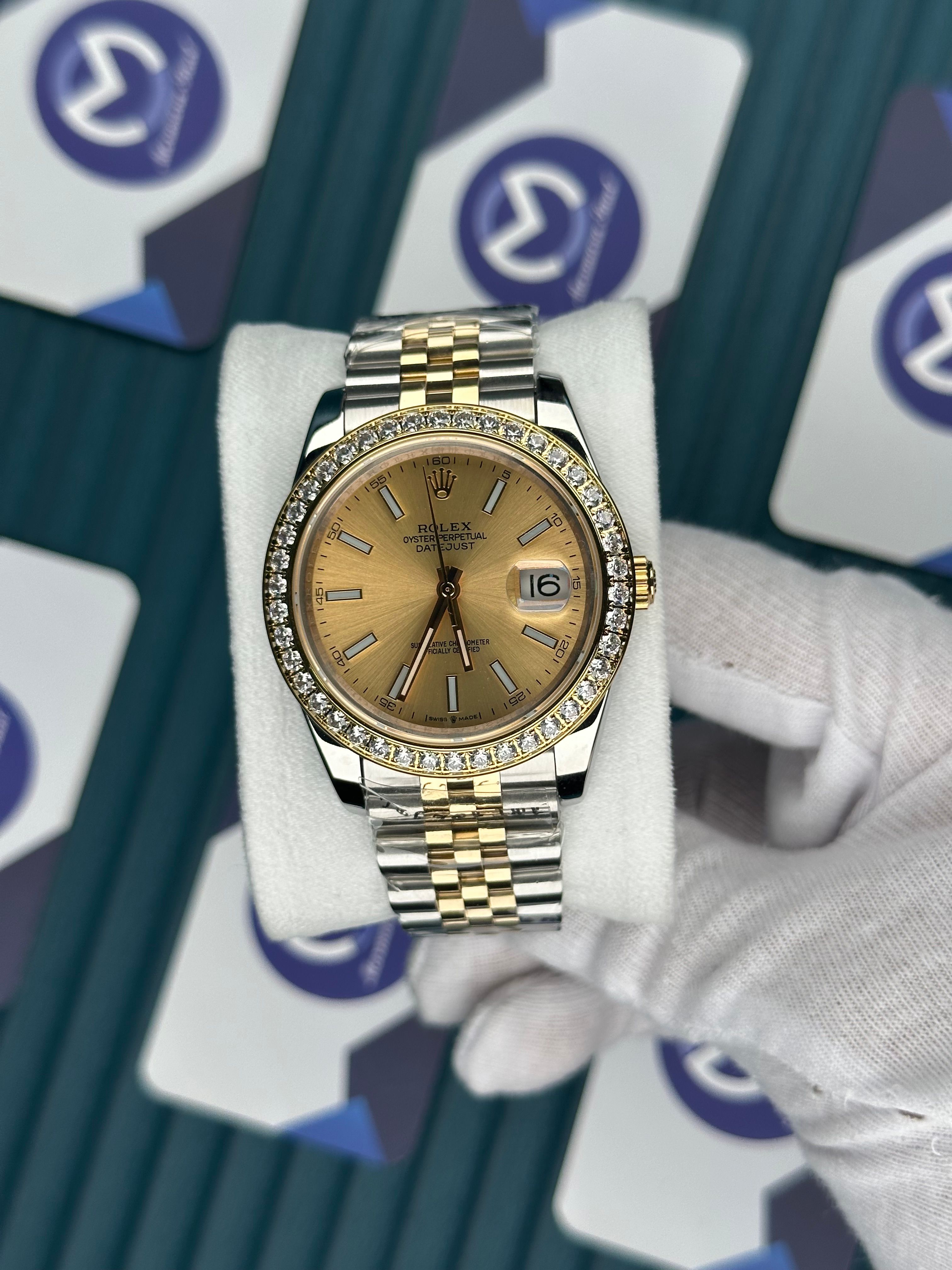 ROLEX DATEJUST DIAMOND BEZEL GOLD DIAL GOLD-SILVER JUBILE