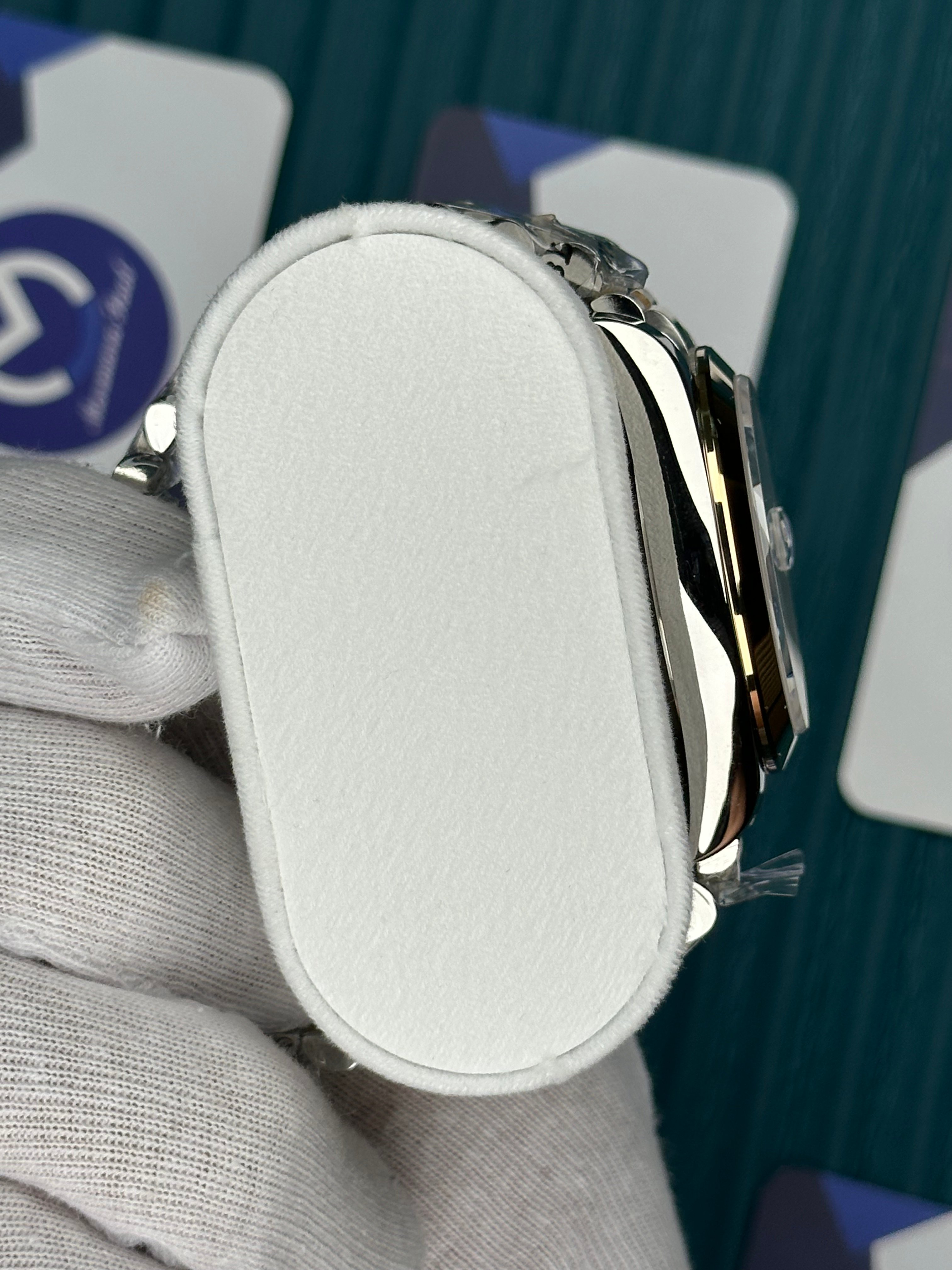 ROLEX DAY-DATE WHITE DIAL ROMA INDEX OVAL BEZEL GOLD-SILVER PRESIDENT