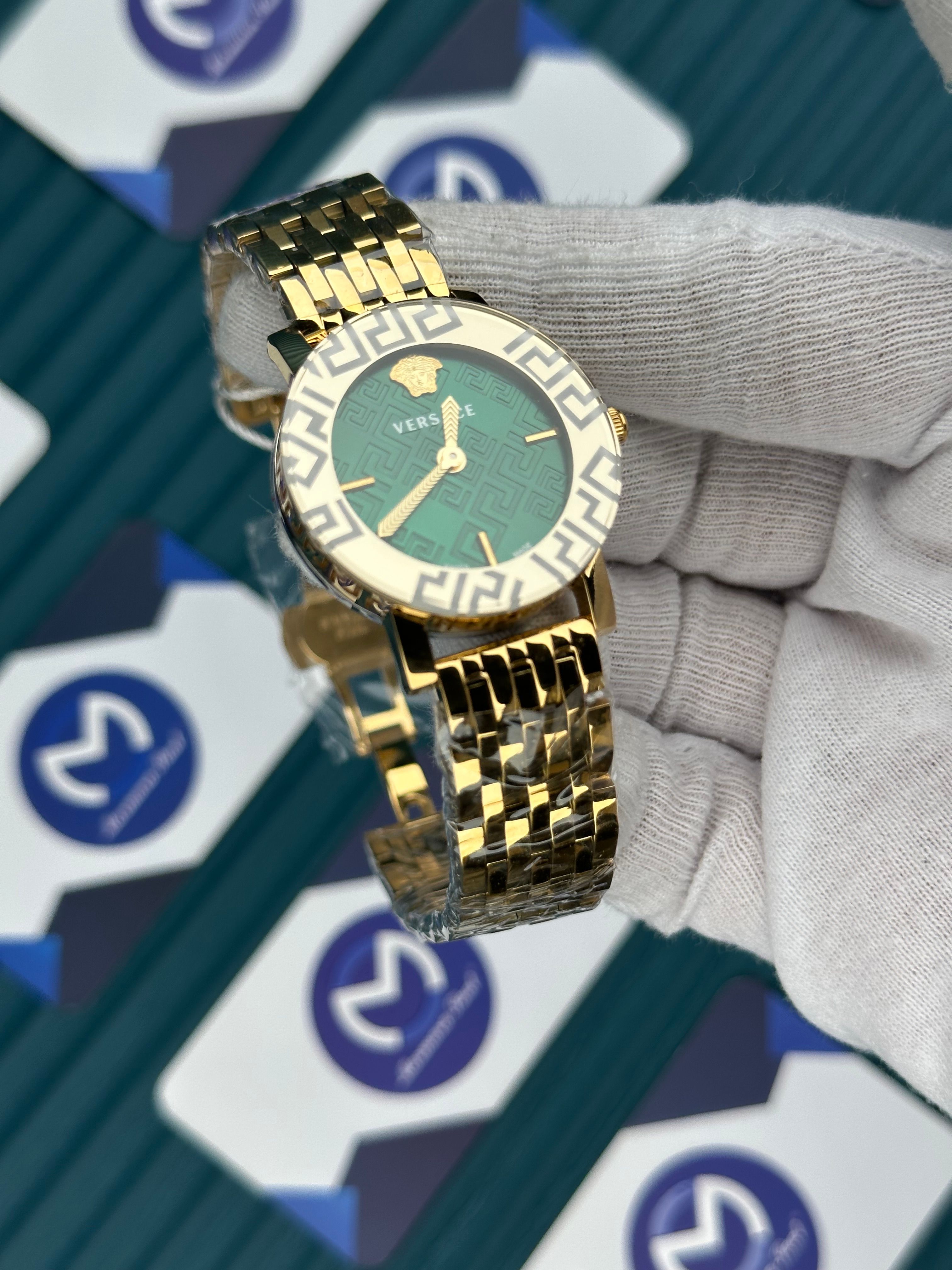 VERSACE DESENLİ AYNALI BEZEL YEŞİL KADRAN GOLD KORDON