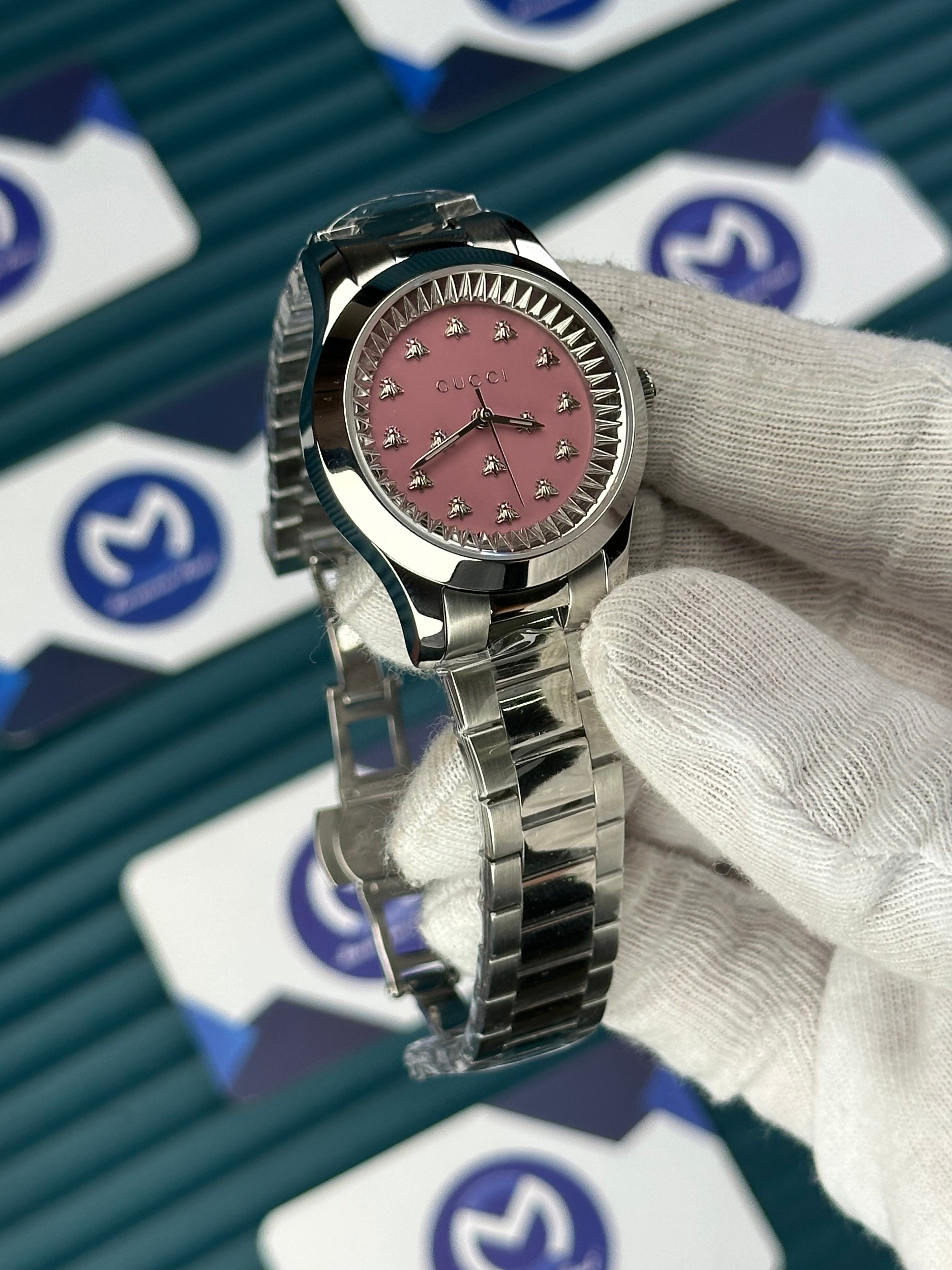 GUCCI WOMAN PINK DIAL BUTTERFLY MOTIF SILVER