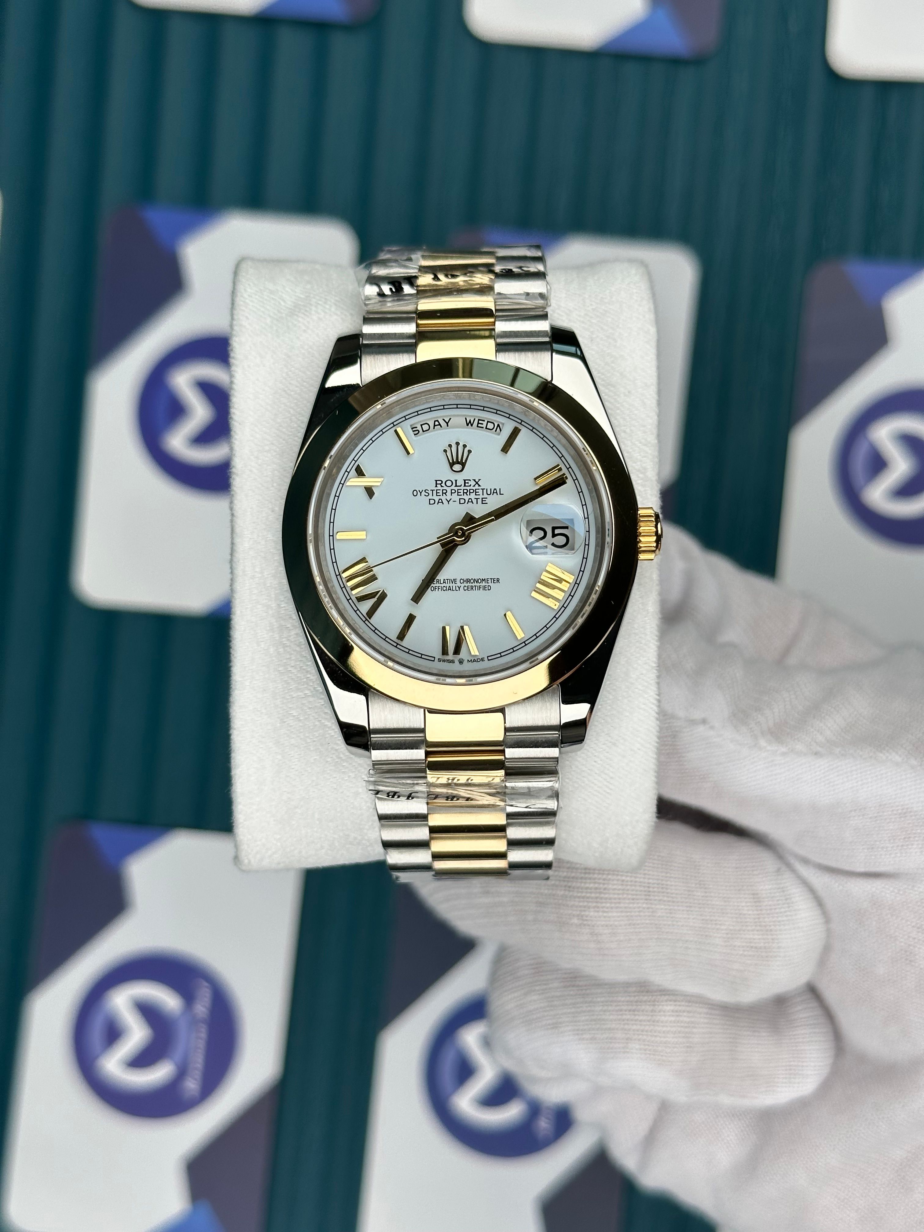 ROLEX DAY-DATE WHITE DIAL ROMA INDEX OVAL BEZEL GOLD-SILVER PRESIDENT