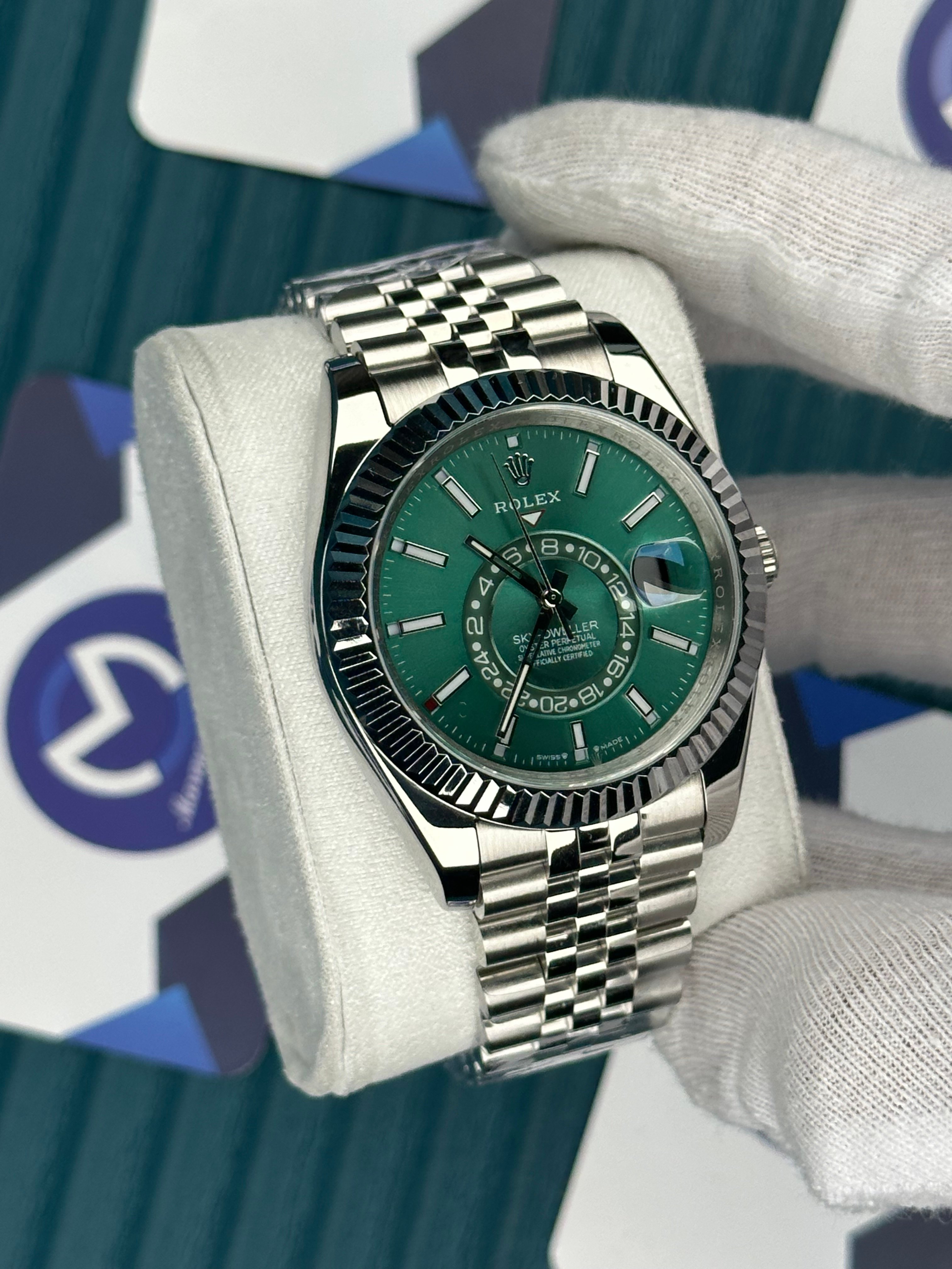 ROLEX SKY-DWELLER GREEN DIAL SILVER JUBILE