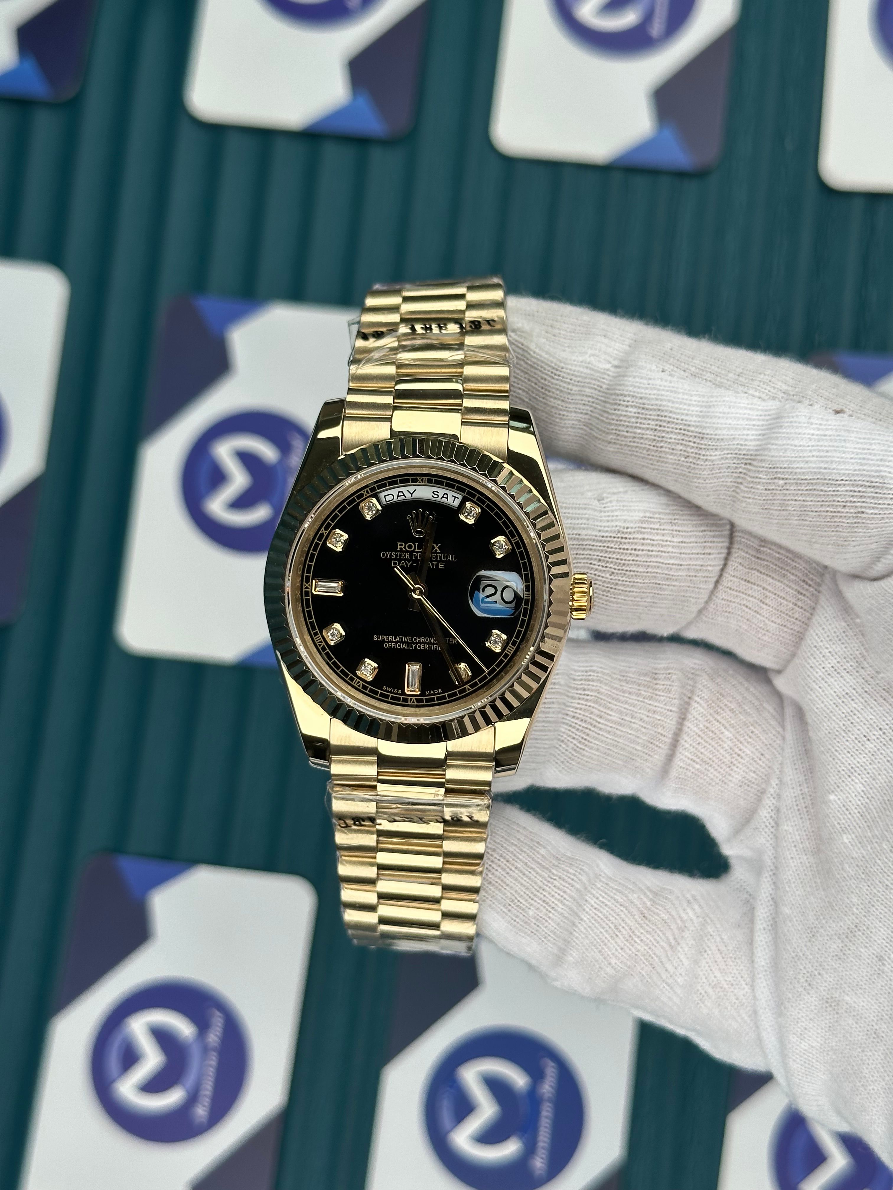 ROLEX DAY-DATE BLACK DIAL DIAMOND INDEX GOLD PRESIDENT