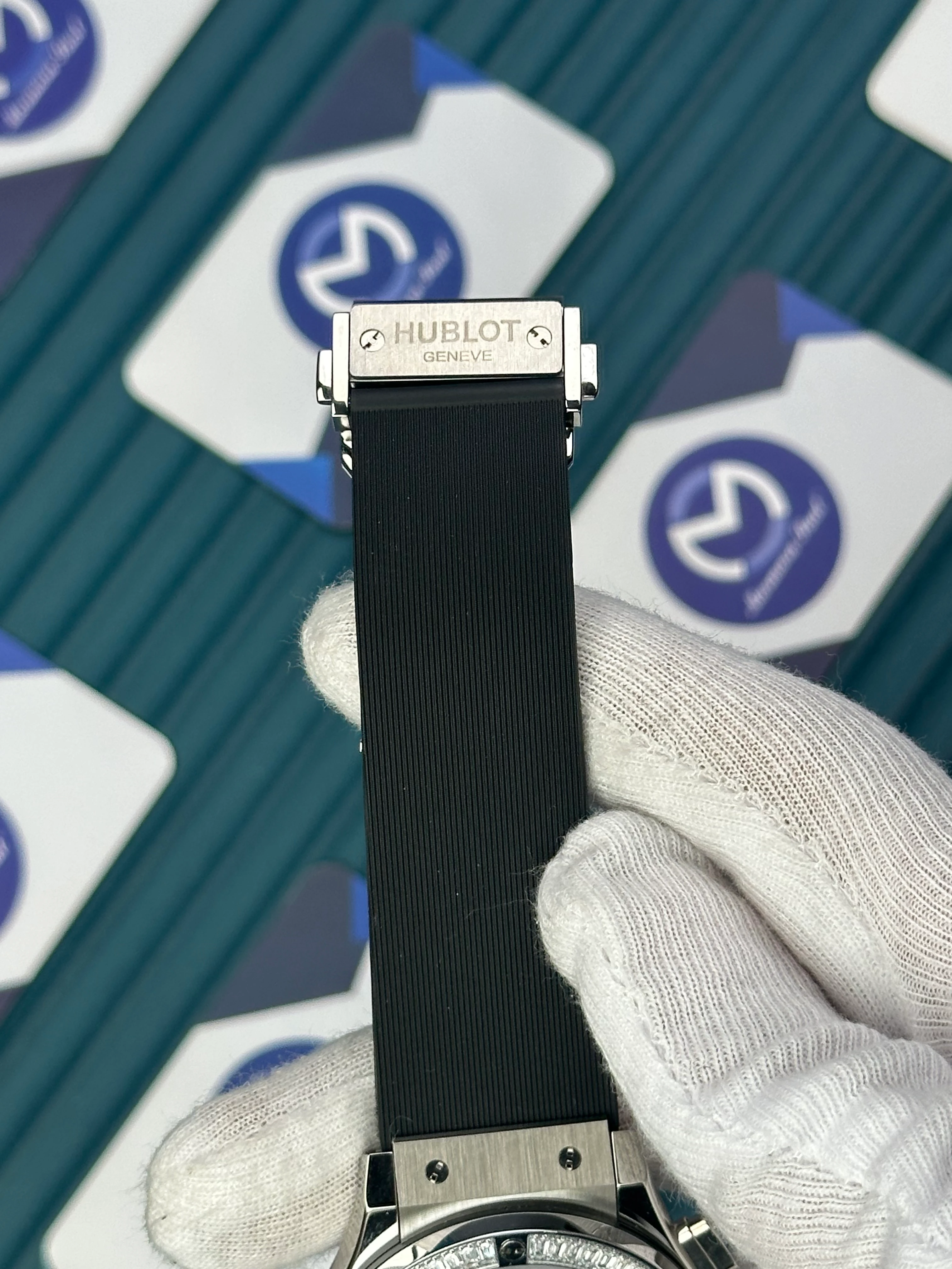 HUBLOT AUTOMATIC BLACK CHRONOGRAPH DIAMOND BEZEL SILVER CASE BLACK RUBBER