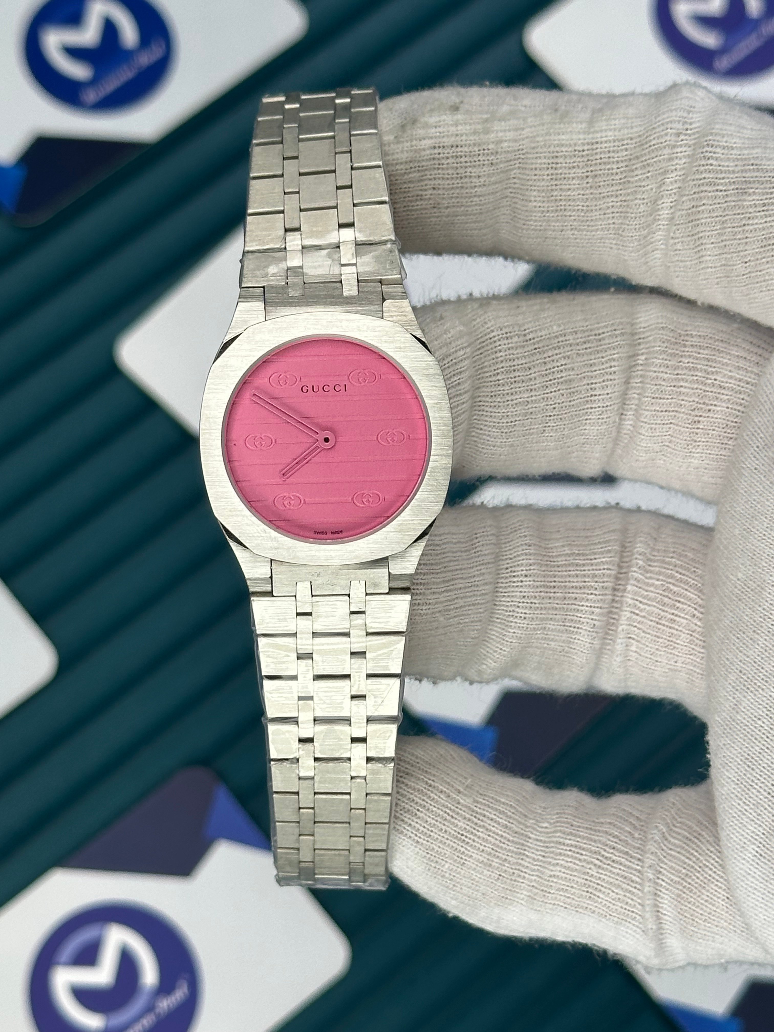 GUCCI WOMAN PINK DIAL BRUSH MARKS SİLVER