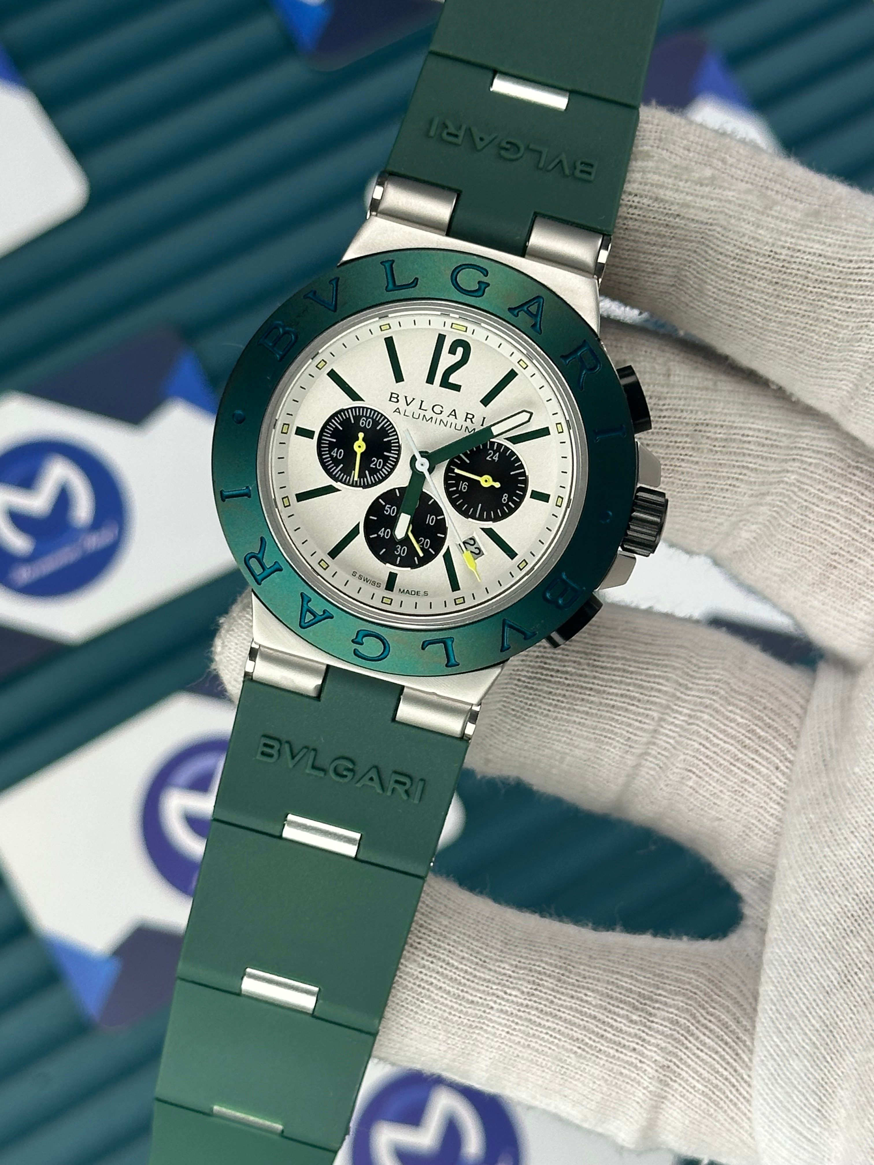 BVLGARI TITANYUM WHITE DIAL GREEN BEZEL CHRONOGRAPH GREEN RUBBER