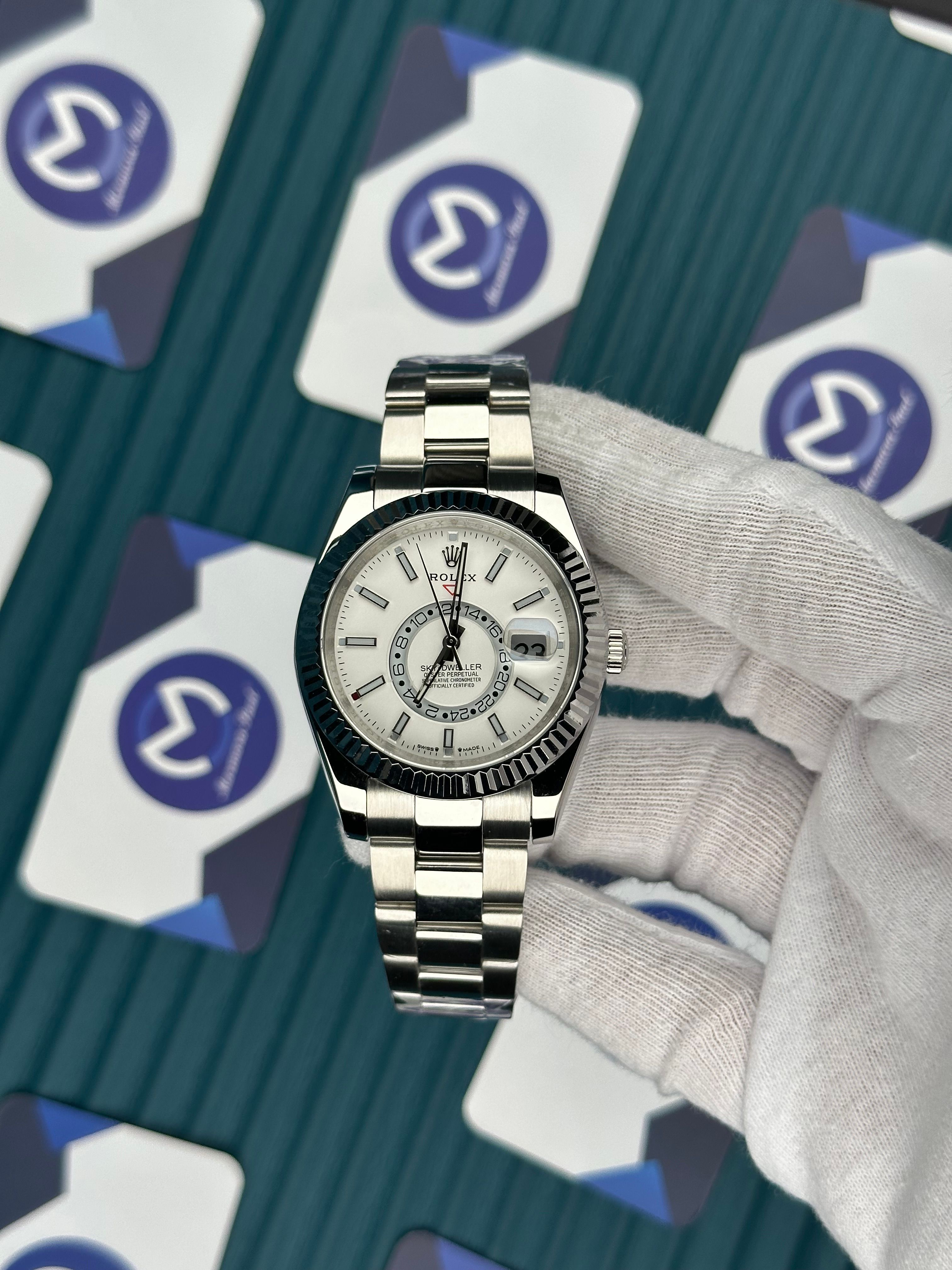 ROLEX WHITE DIAL SILVER OYSTER