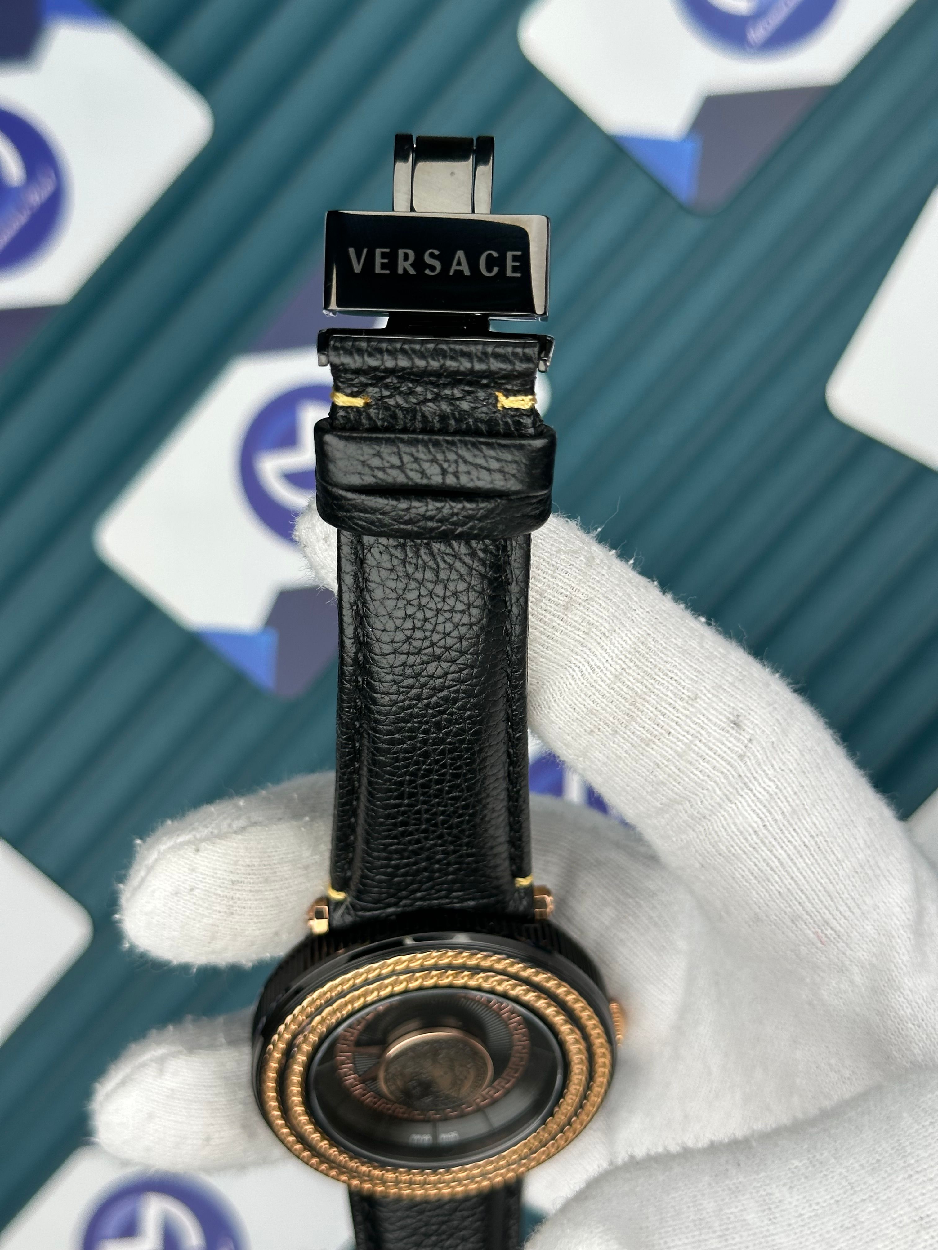 Versace Deri Kordon Rose Bezel Siyah Kadran Yeni