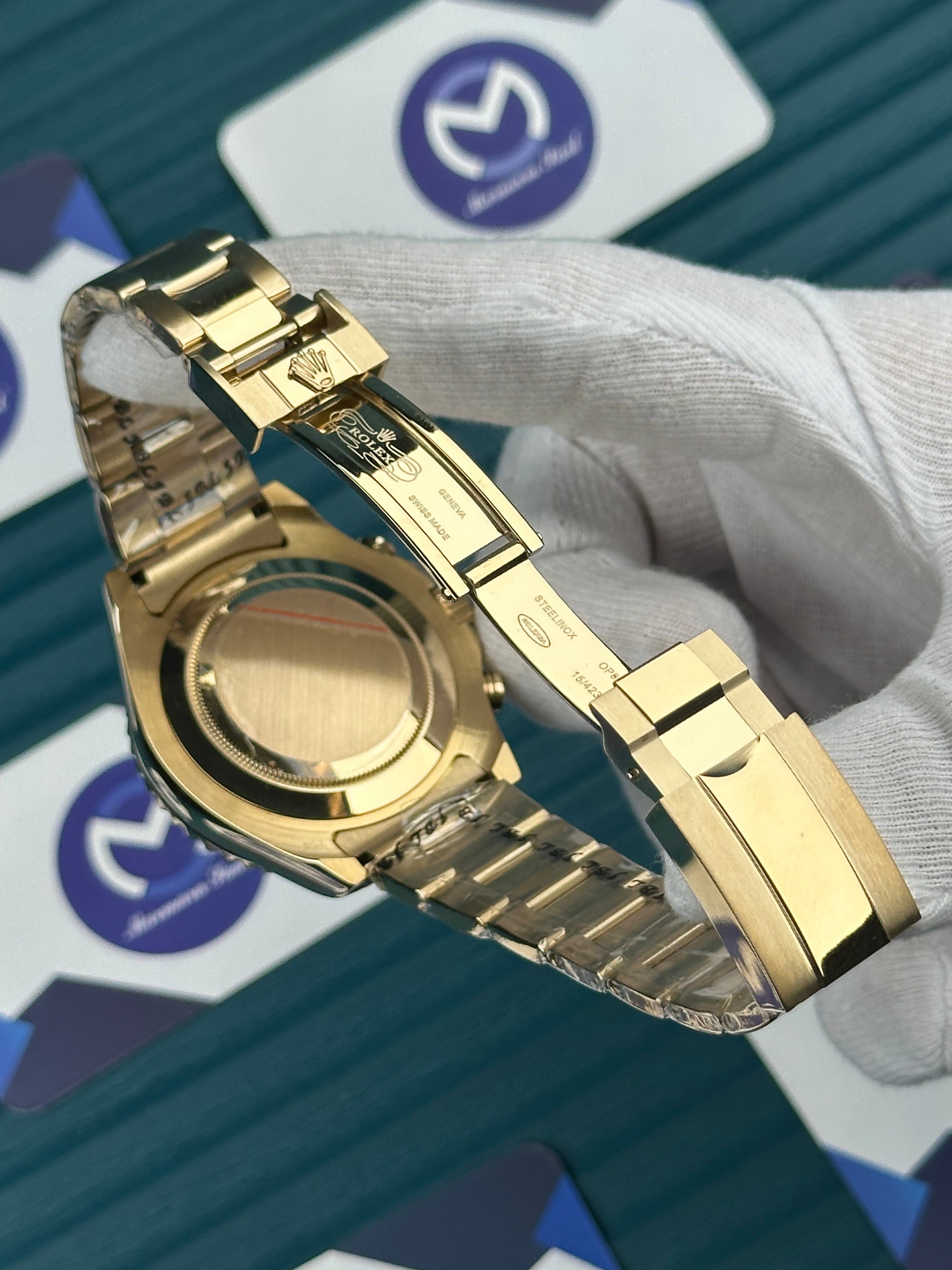 ROLEX YACHT-MASTER WHITE BLUE DIAL GOLD OYSTER