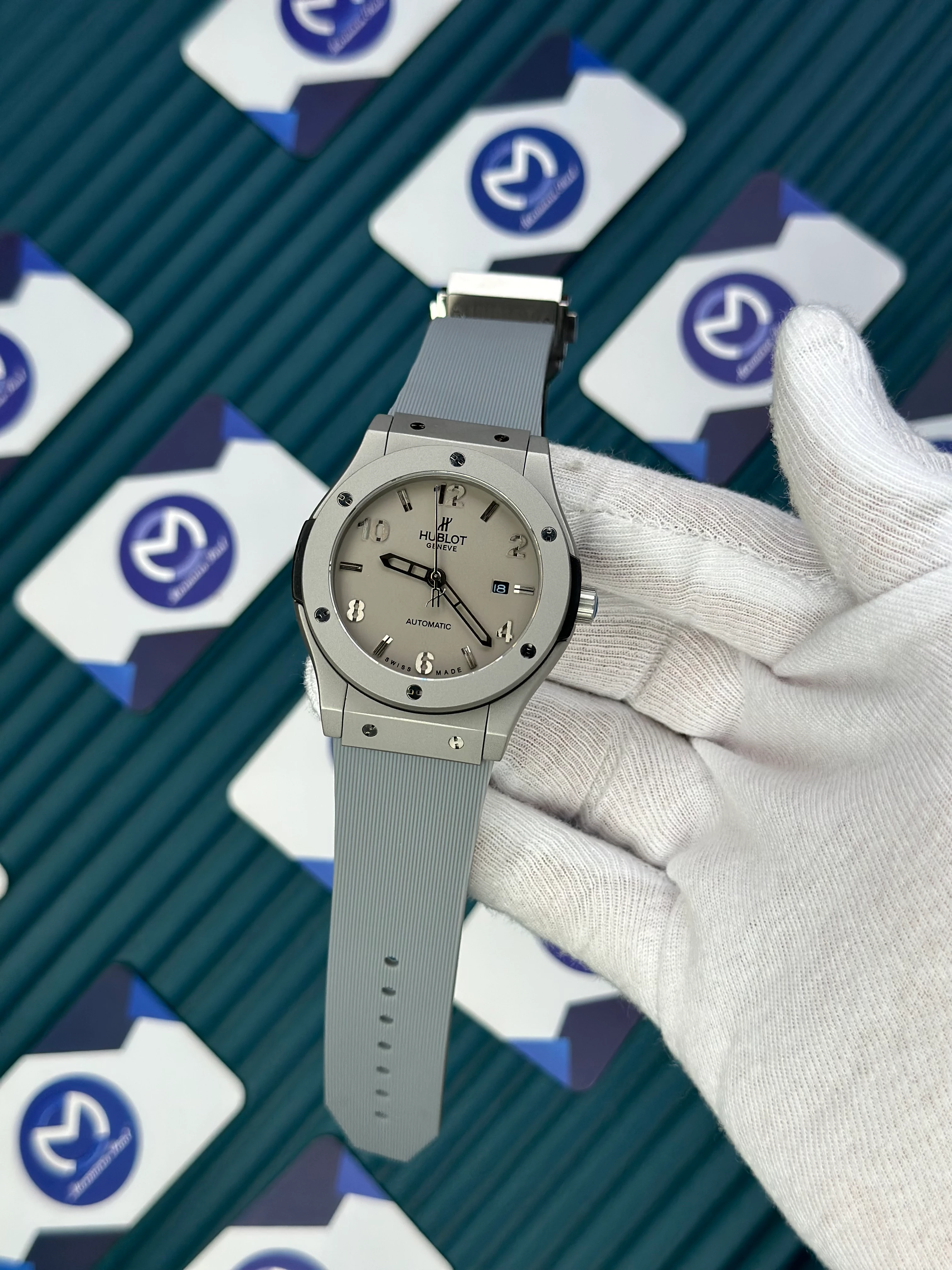 HUBLOT GENEVE AUTOMATIC VENDOME GREY DIAL GREY CASE GREY RUBBER CORD 