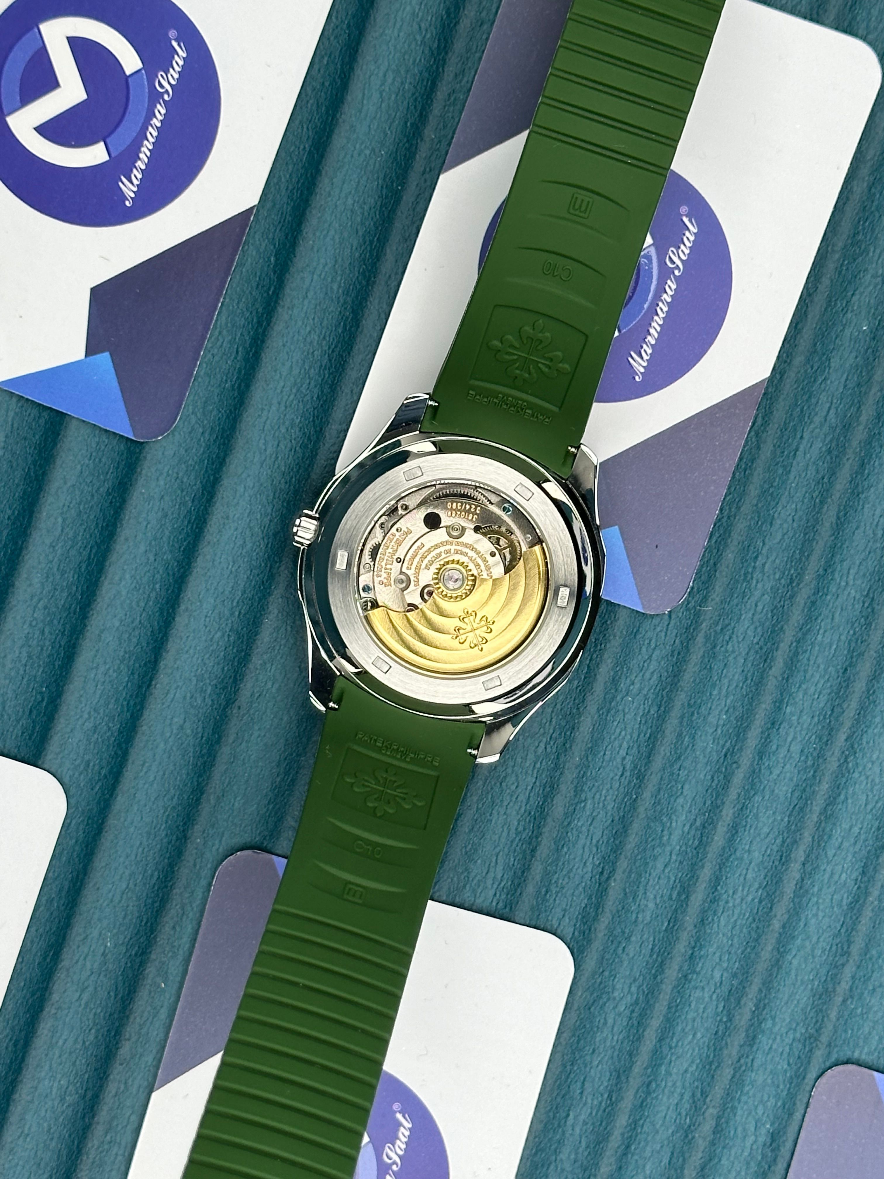Patek Philippe Aquanaut Kauçuk Yeşil Kordon Yeşil Kadran Gümüş Kasa