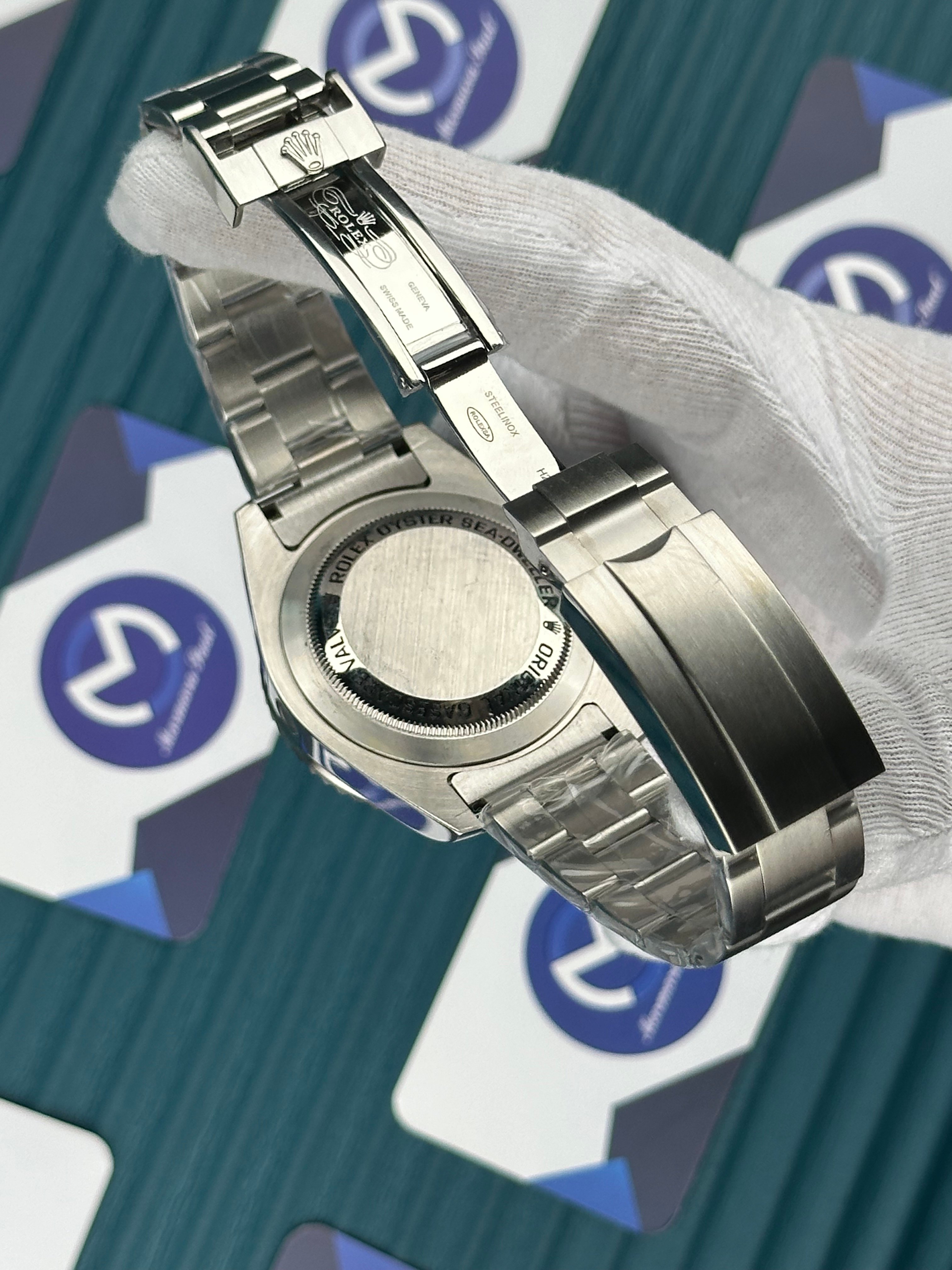 ROLEX SEA DWELLER BLACK DIAL SILVER OYSTER
