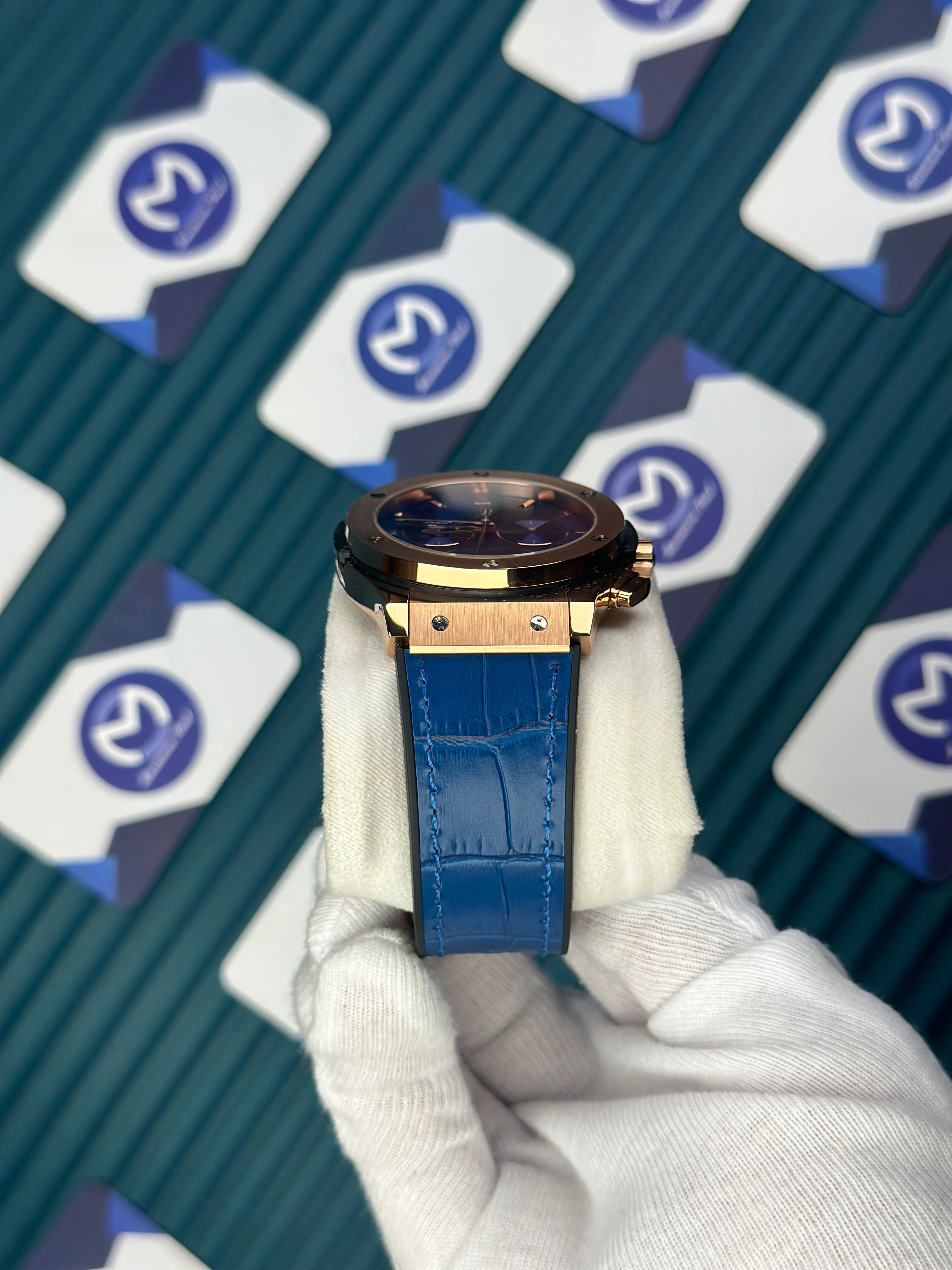 HUBLOT AUTOMATIC FUSHION VENDOME BLUE DIAL ROSE CASE BLUE LEATHER CORD