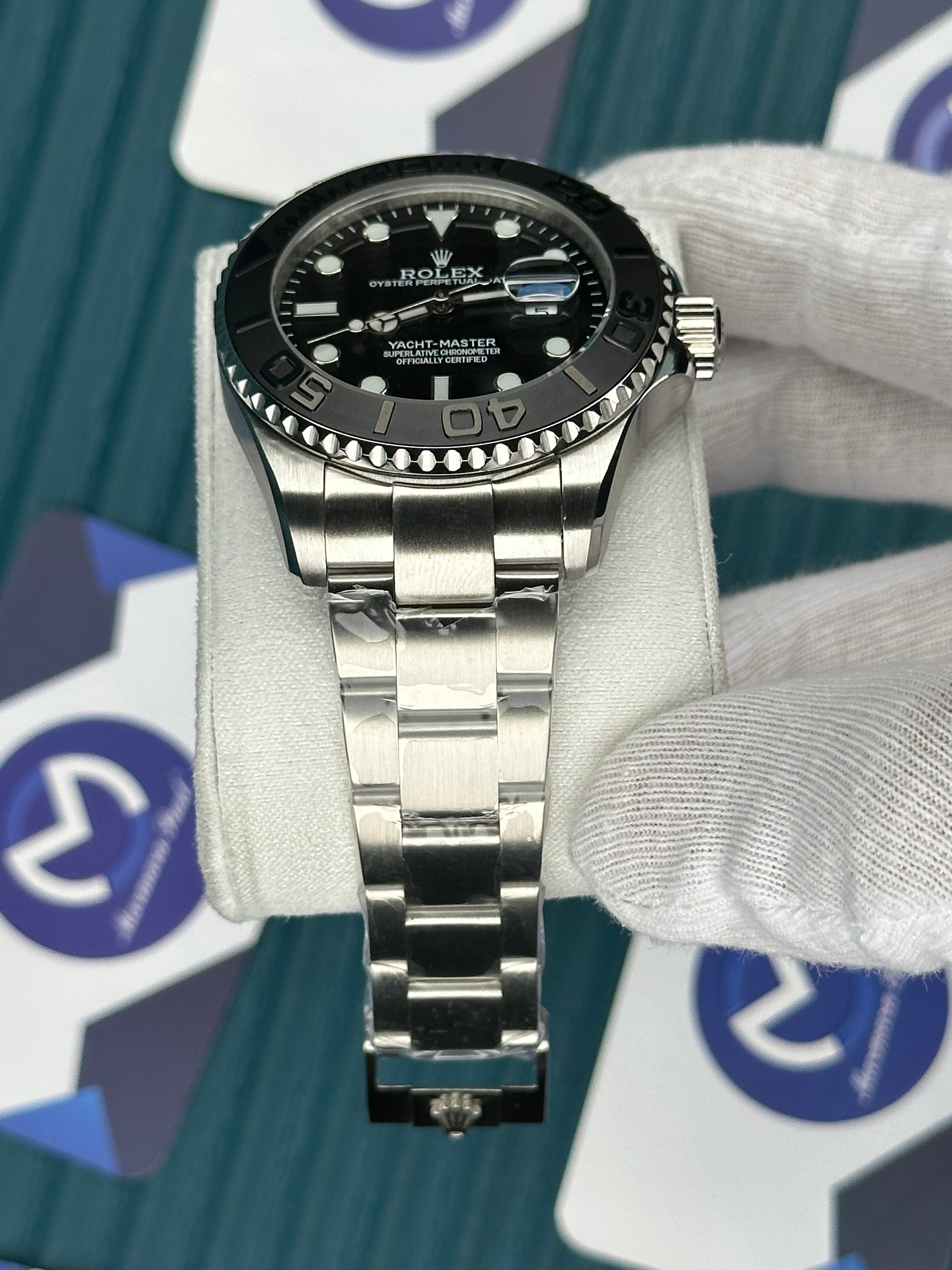 ROLEX YACHT-MASTER 44 MM BLACK DIAL AND BEZEL OYSTER SILVER