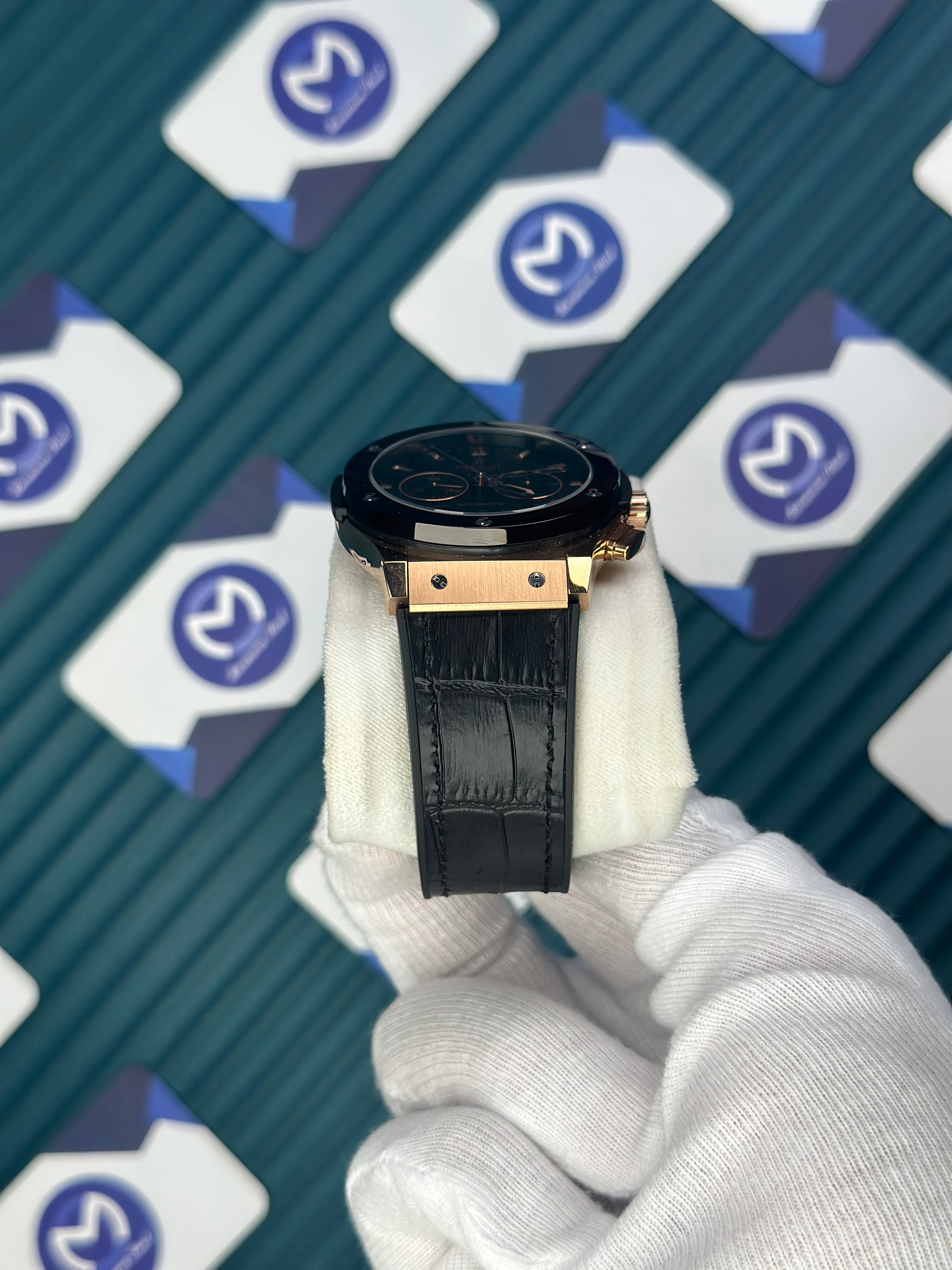 HUBLOT AUTOMATIC CLASSIC FUSHION VENDOME BLACK DIAL ROSE-BLACK CASE BLACK LEATHER CORD