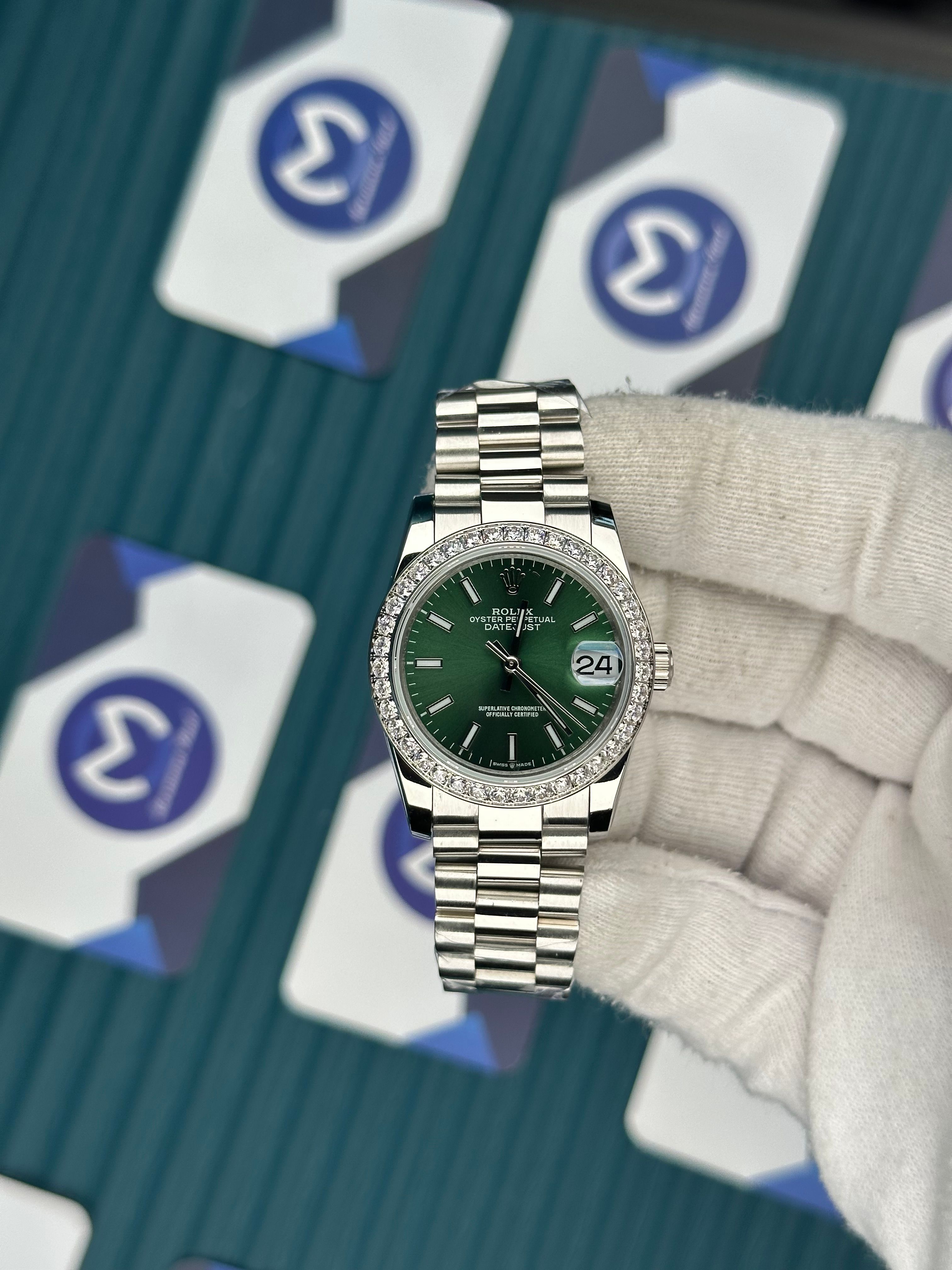 ROLEX 31 GREEN DIAL DIAMOND BEZEL SILVER PRESIDENT
