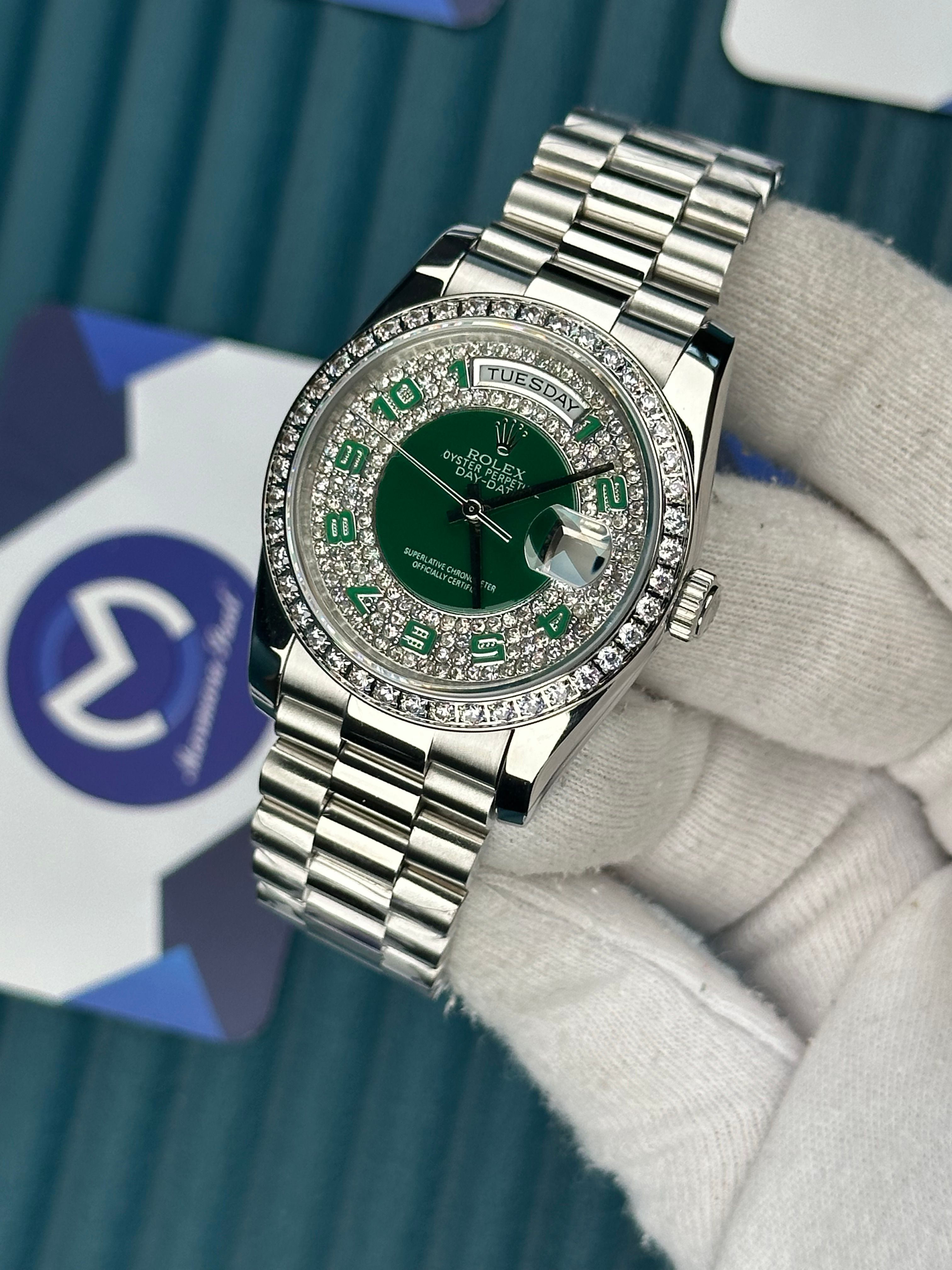 ROLEX 36 DAYDATE DIAMOND GREEN DIAL SILVER PRESIDENT
