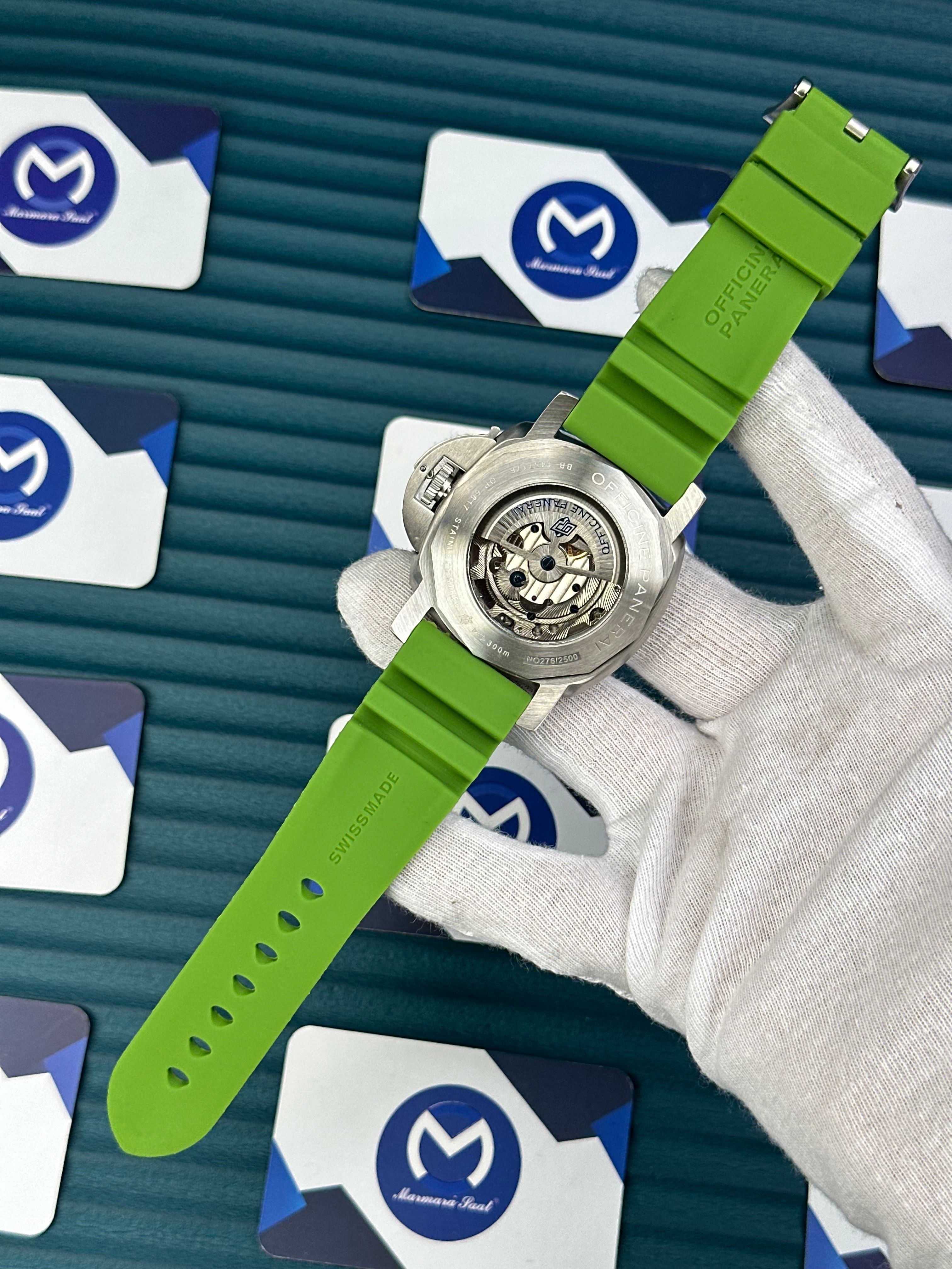 PANERAI SUBMERSIBLE CARBOTECH WHITE DIAL GREEN RUBBER