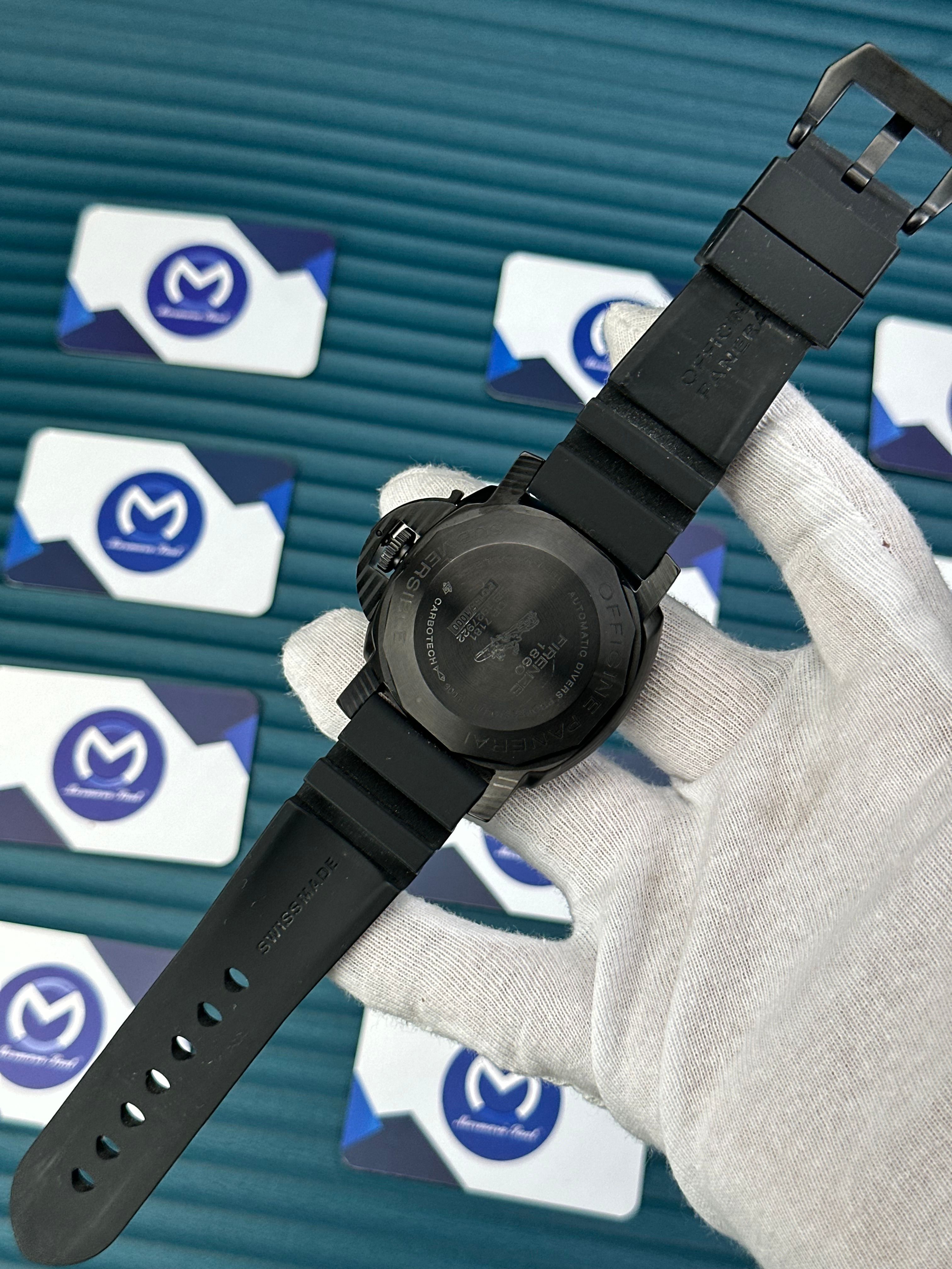 LUMINOR PANERAI CARBON CASE BLACK DIAL AND RUBBER