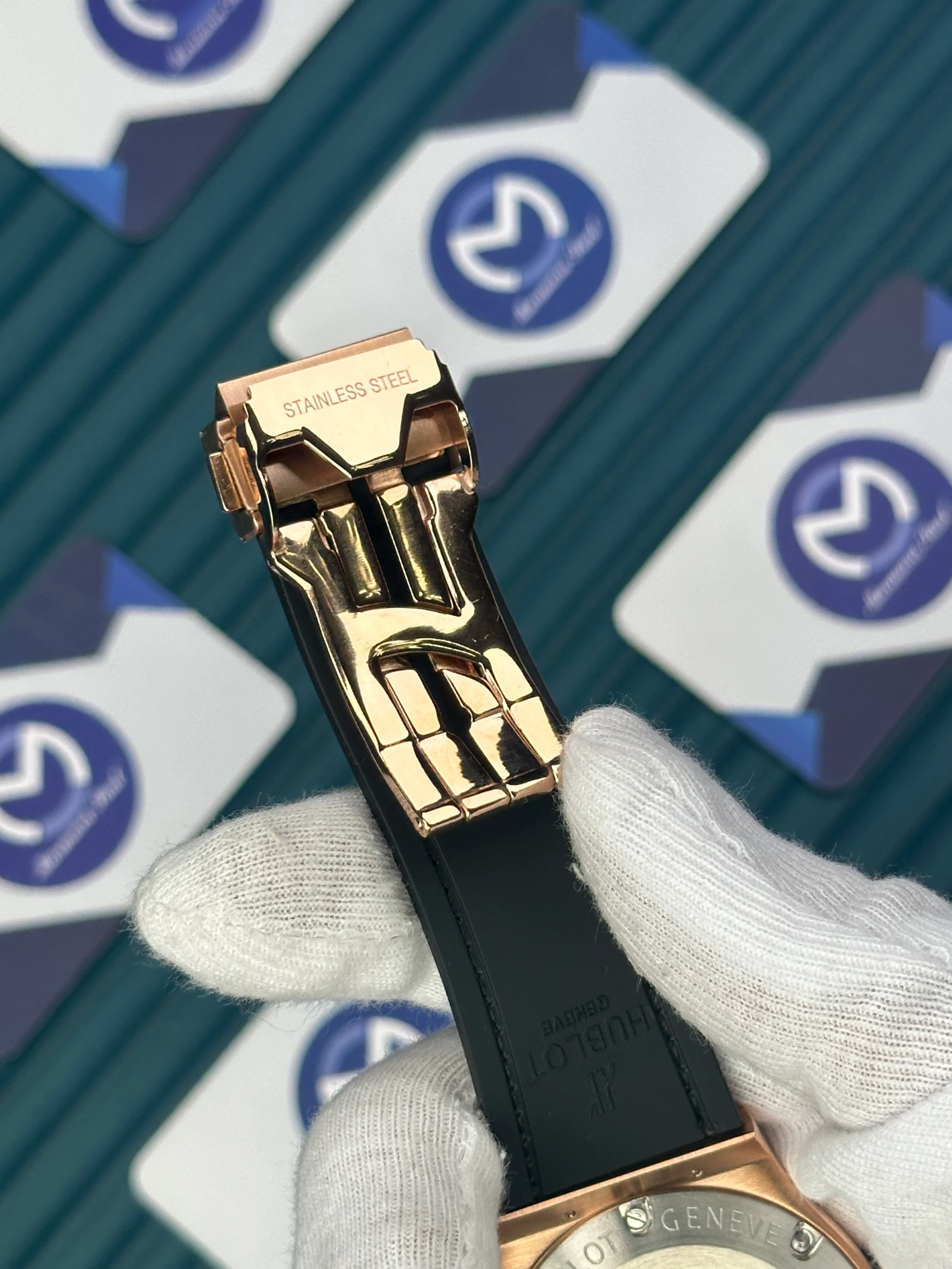 HUBLOT AUTOMATIC CLASSIC FUSHION VENDOME BLACK DIAL ROSE-BLACK CASE BLACK LEATHER CORD