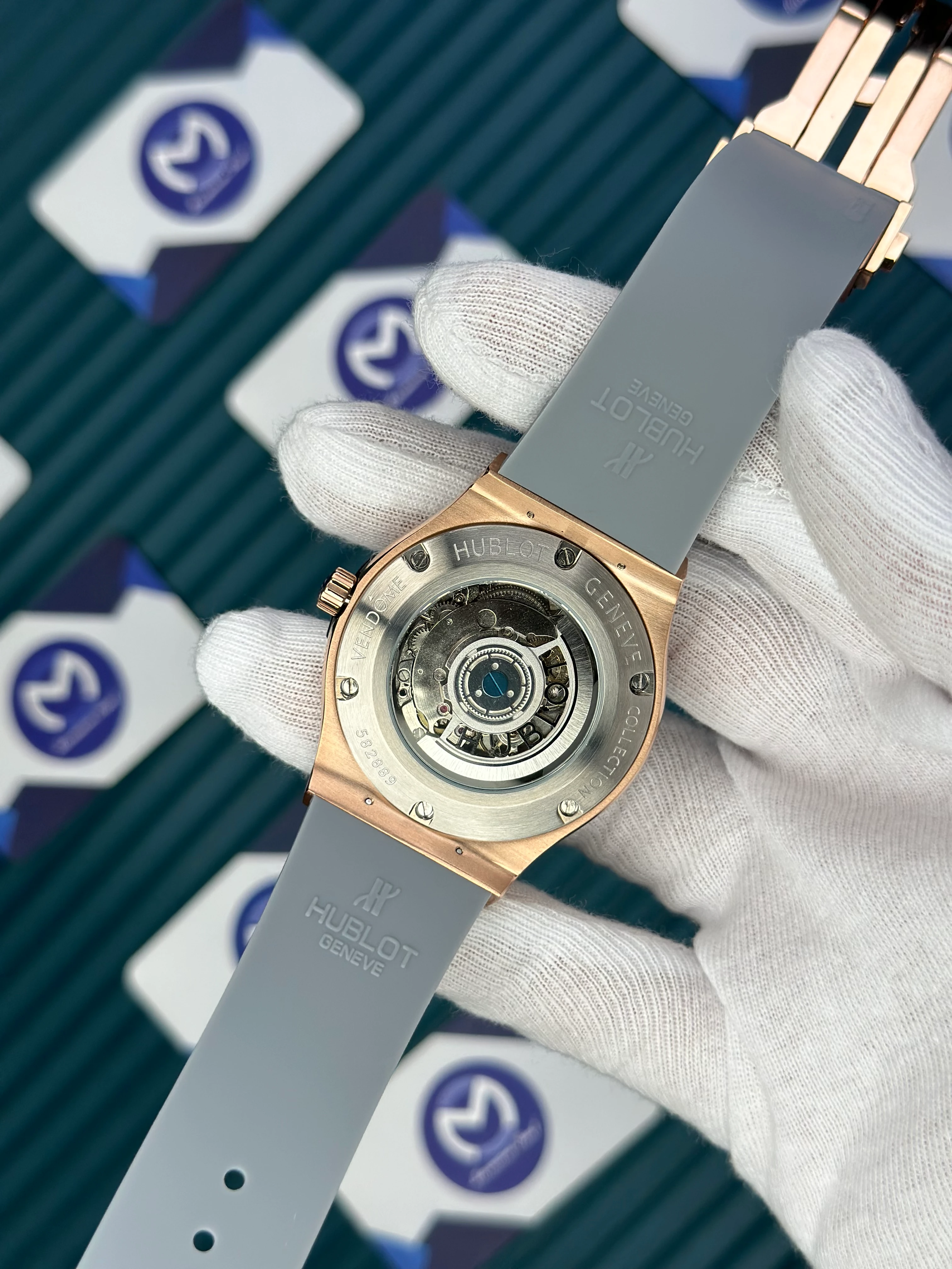 HUBLOT GENEVE AUTOMATIC VENDOME CREAM DIAL ROSE CASE GREY RUBBER CORD 