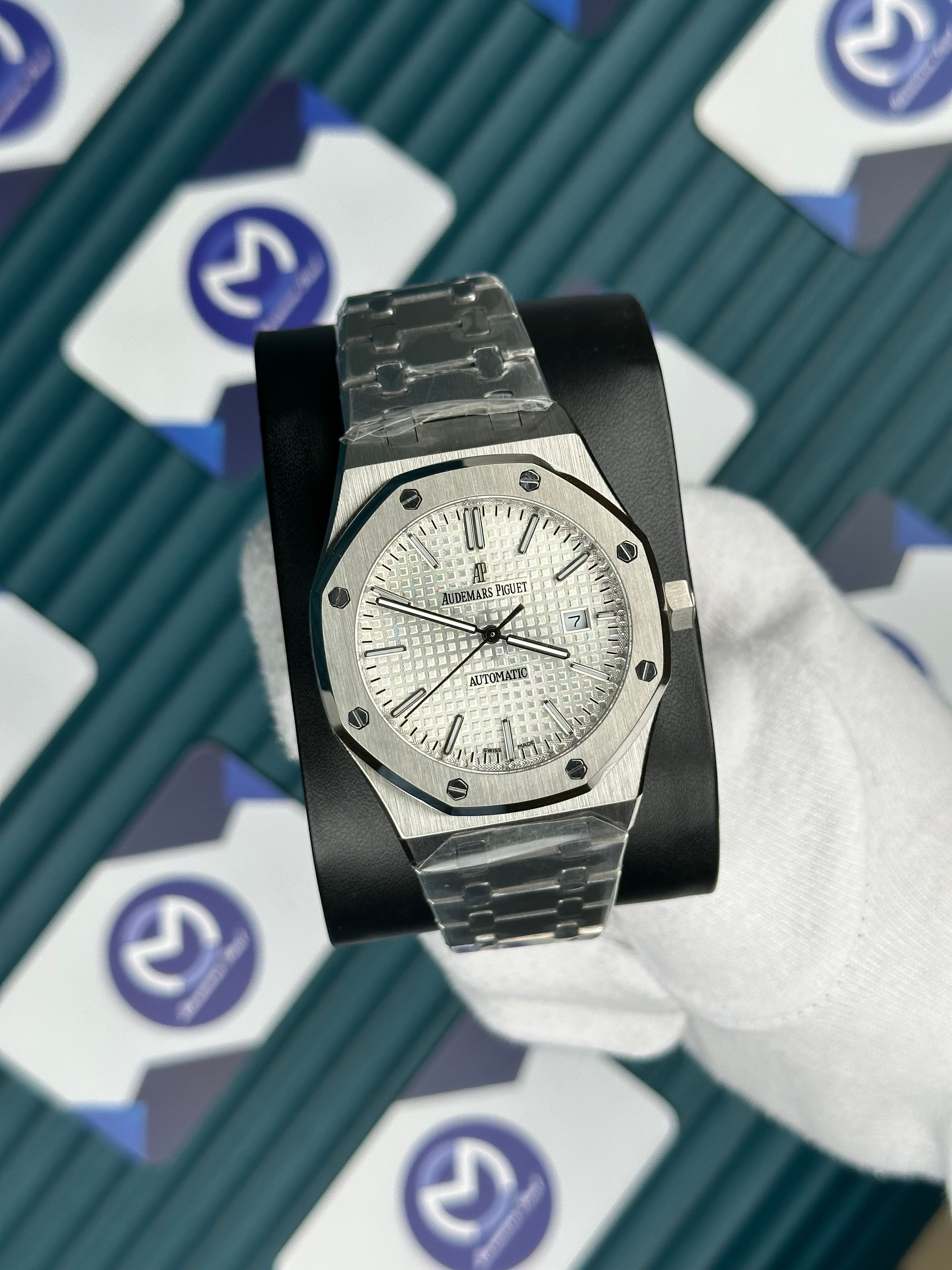 Audemars Piguet Royal Oak Gümüş Kordon Beyaz Kadran 
