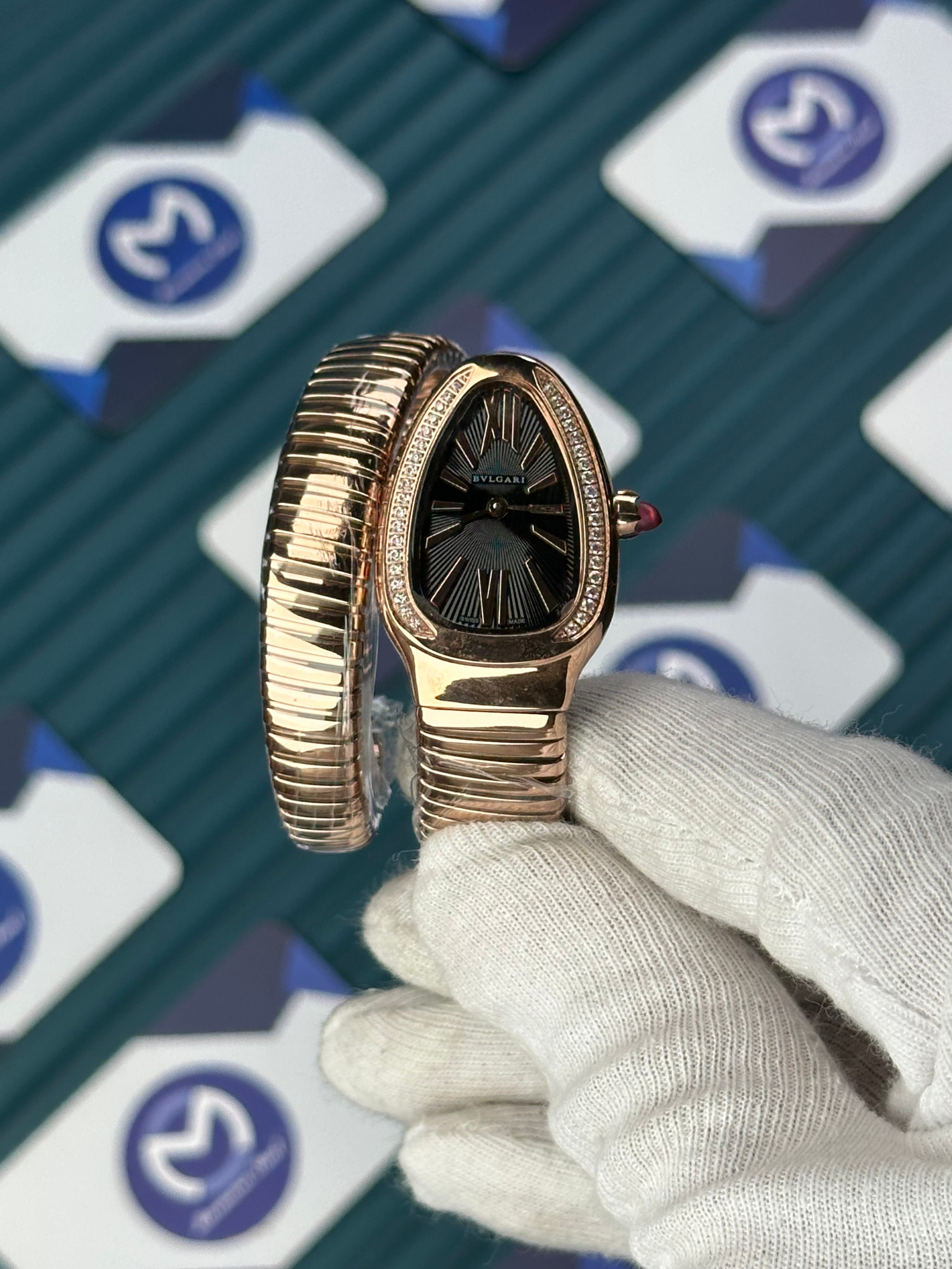 BVLAGRI SERPENTI BLACK DIAL DIAMOND BEZEL ROSE SHORT TUBOGAS