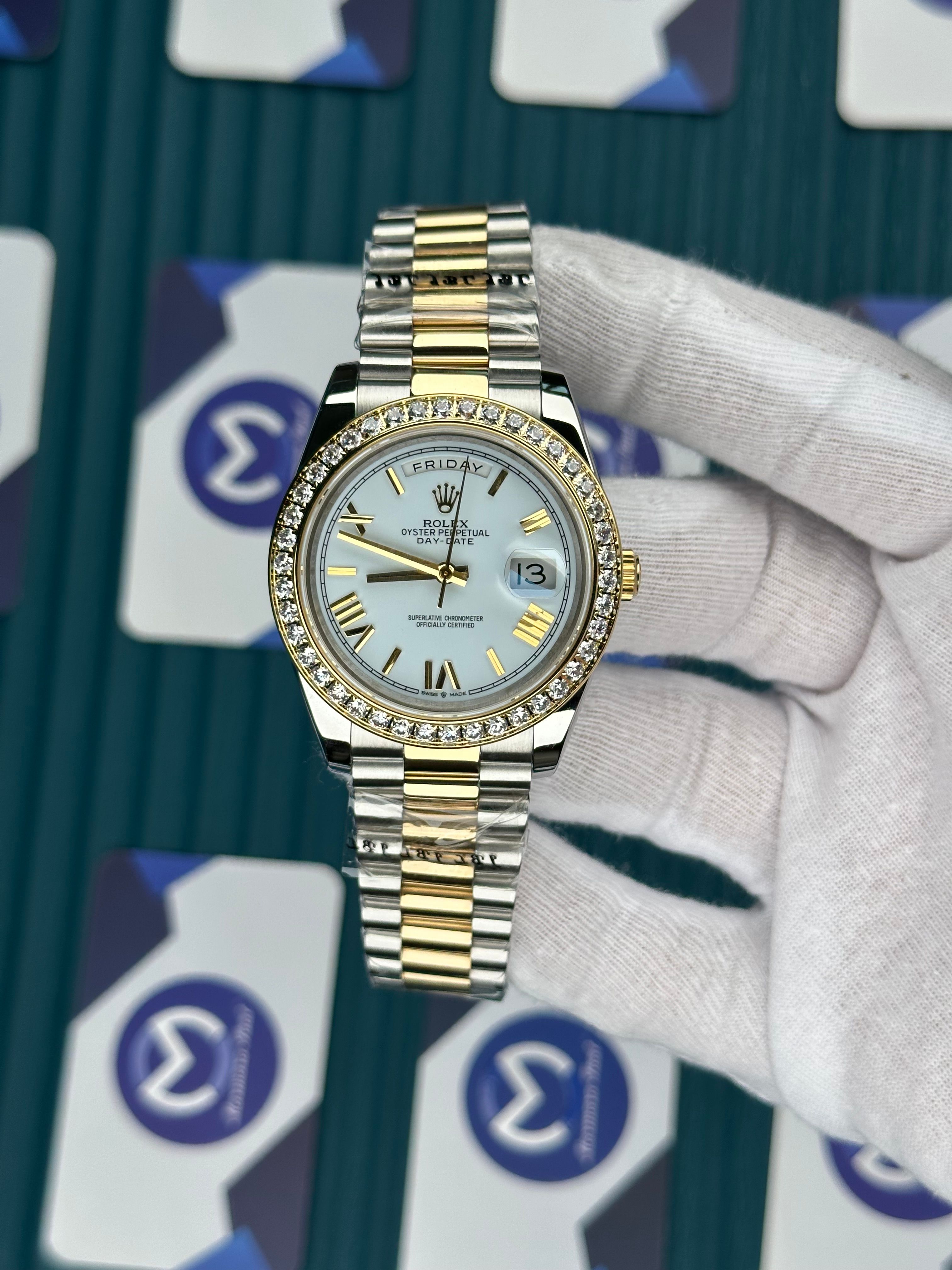 ROLEX DAY-DATE WHITE DIAL ROMA INDEX DIAMOND BEZEL GOLD-SILVER PRESIDENT