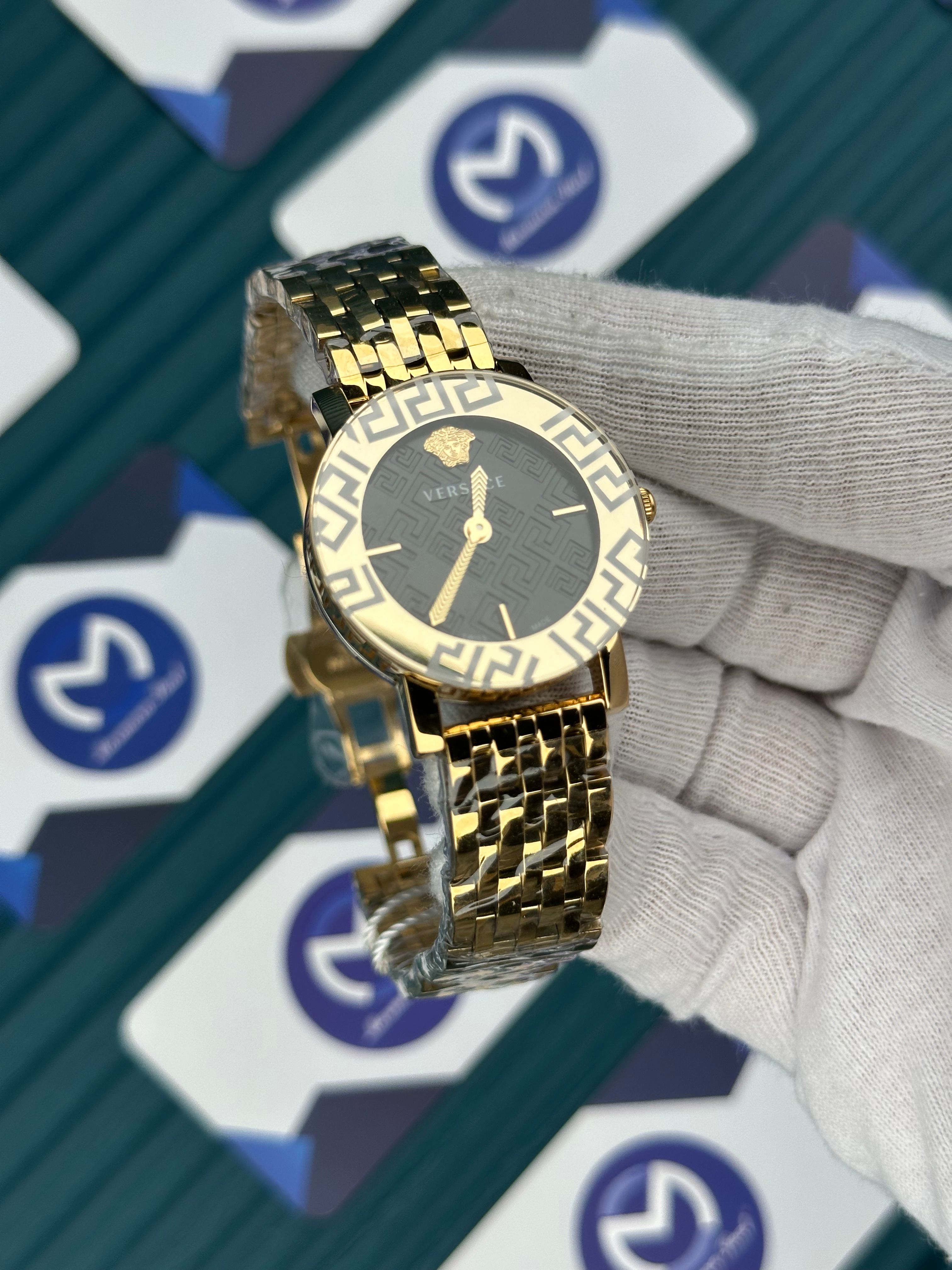 VERSACE DESENLİ AYNALI BEZEL SİYAH KADRAN GOLD KORDON 