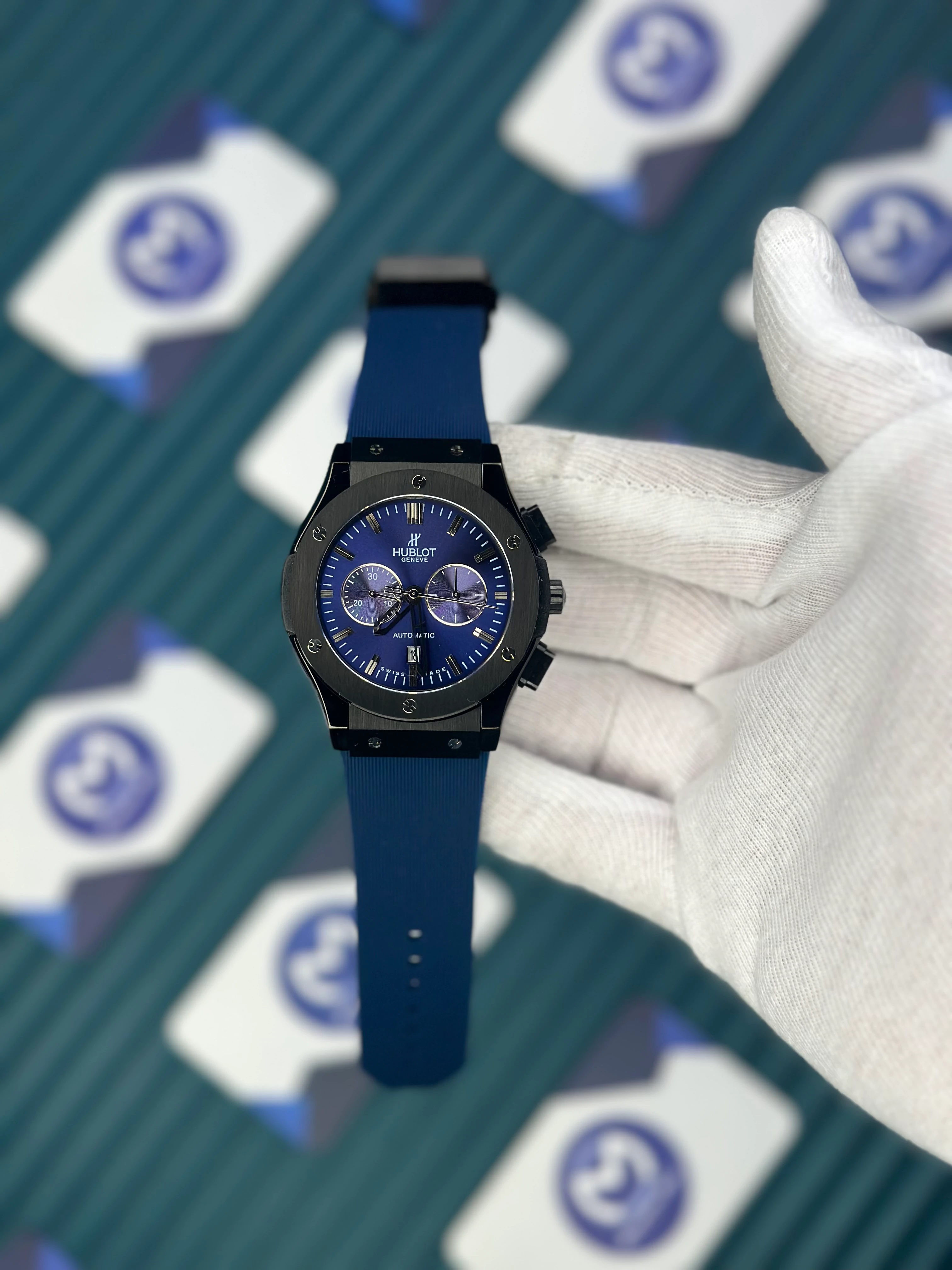 HUBLOT AUTOMATIC FUSHION CLASSIC VENDOME NAVY BLUE CHRONOGRAPH DIAL BLACK CASE NAVY BLUE RUBBER CORD 