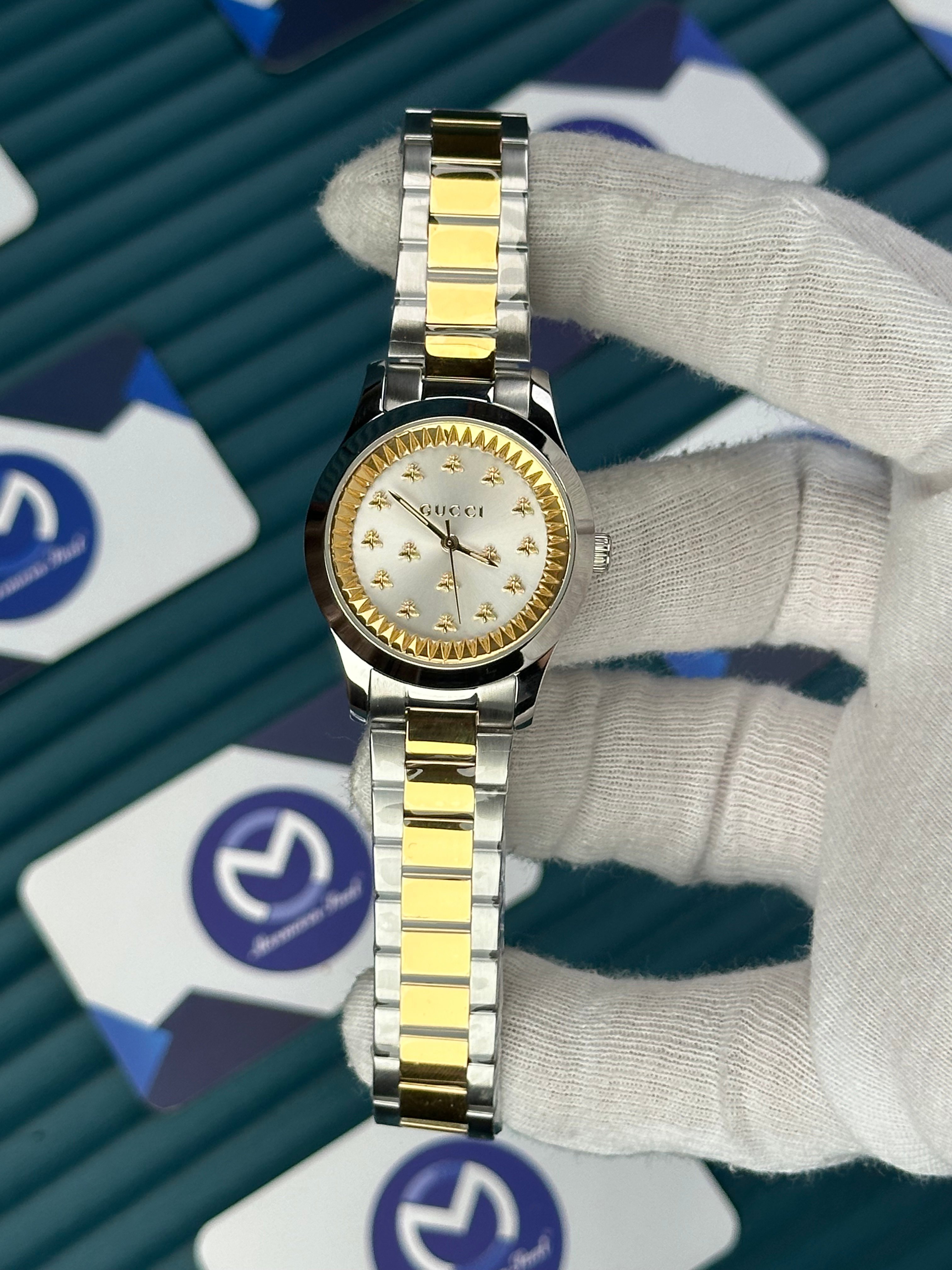 GUCCI WOMAN WHITE DIAL GOLD DETAILS BUTTERFLY MOTIF GOLD-SILVER