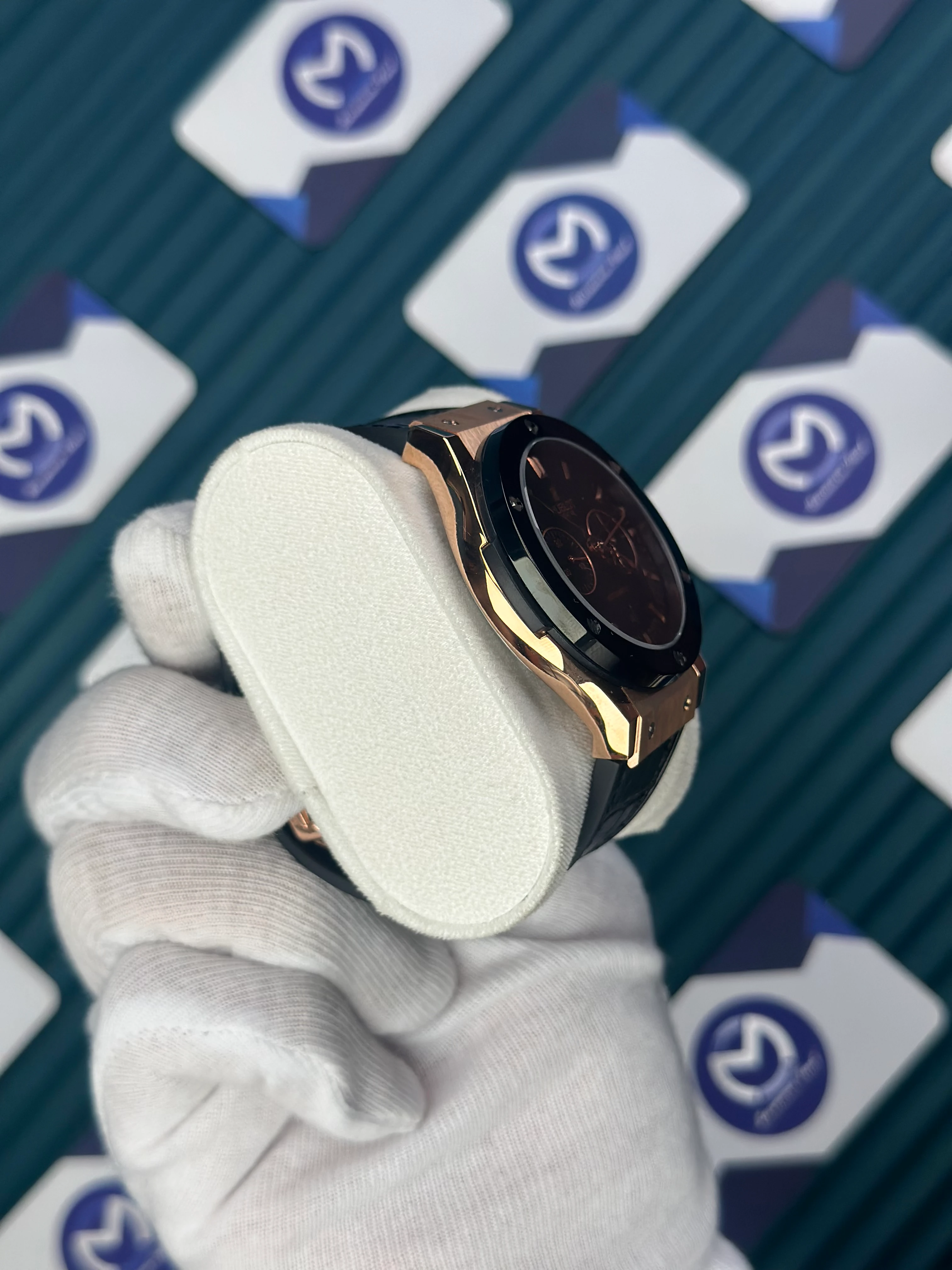 HUBLOT AUTOMATIC CLASSIC FUSHION VENDOME BLACK DIAL ROSE-BLACK CASE BLACK LEATHER CORD