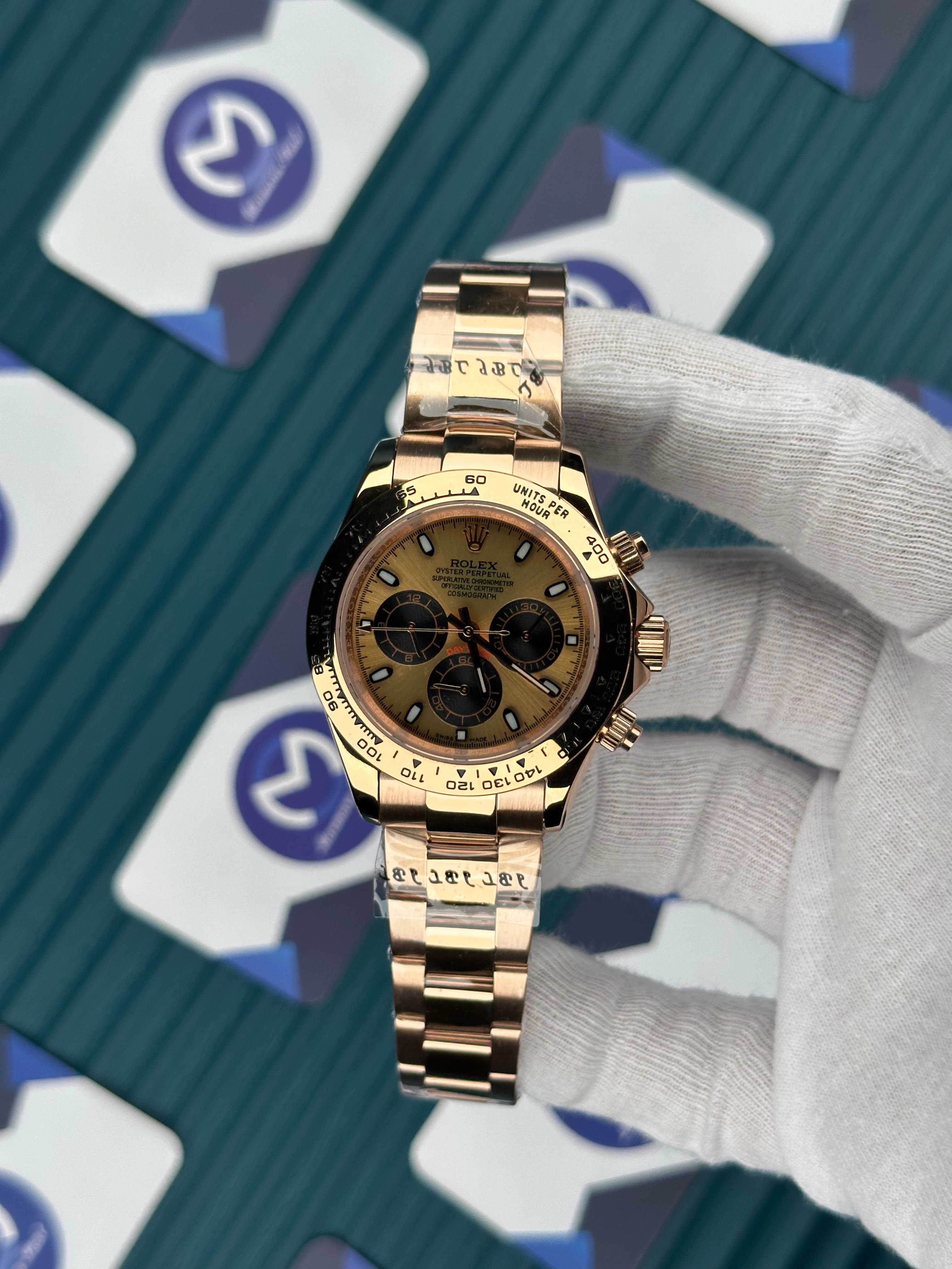 ROLEX DAYTONA CHAMPAGNE DIAL ROSE OYSTER