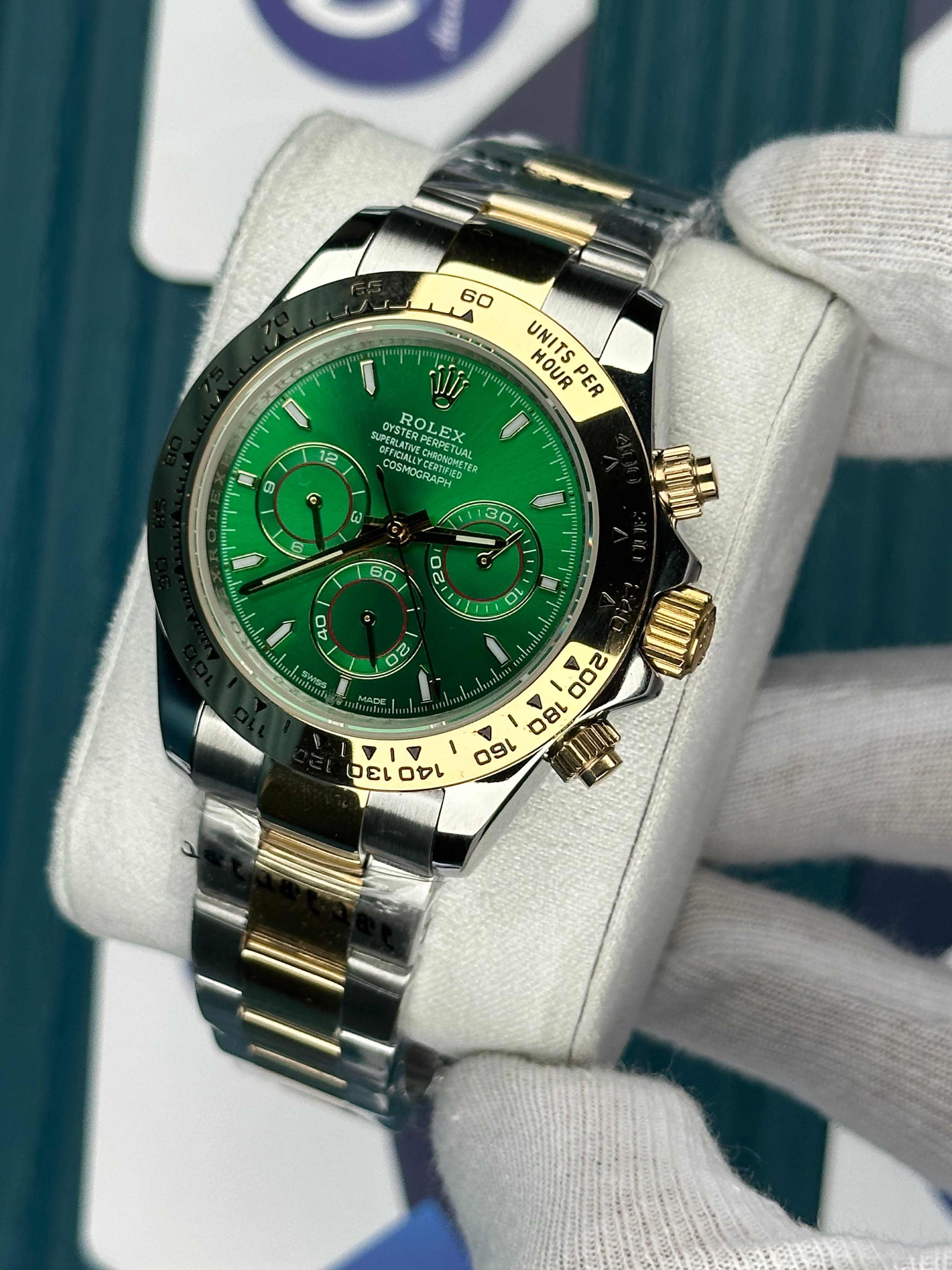 ROLEX DAYTONA GREEN DIAL GOLD-SILVER OYSTER