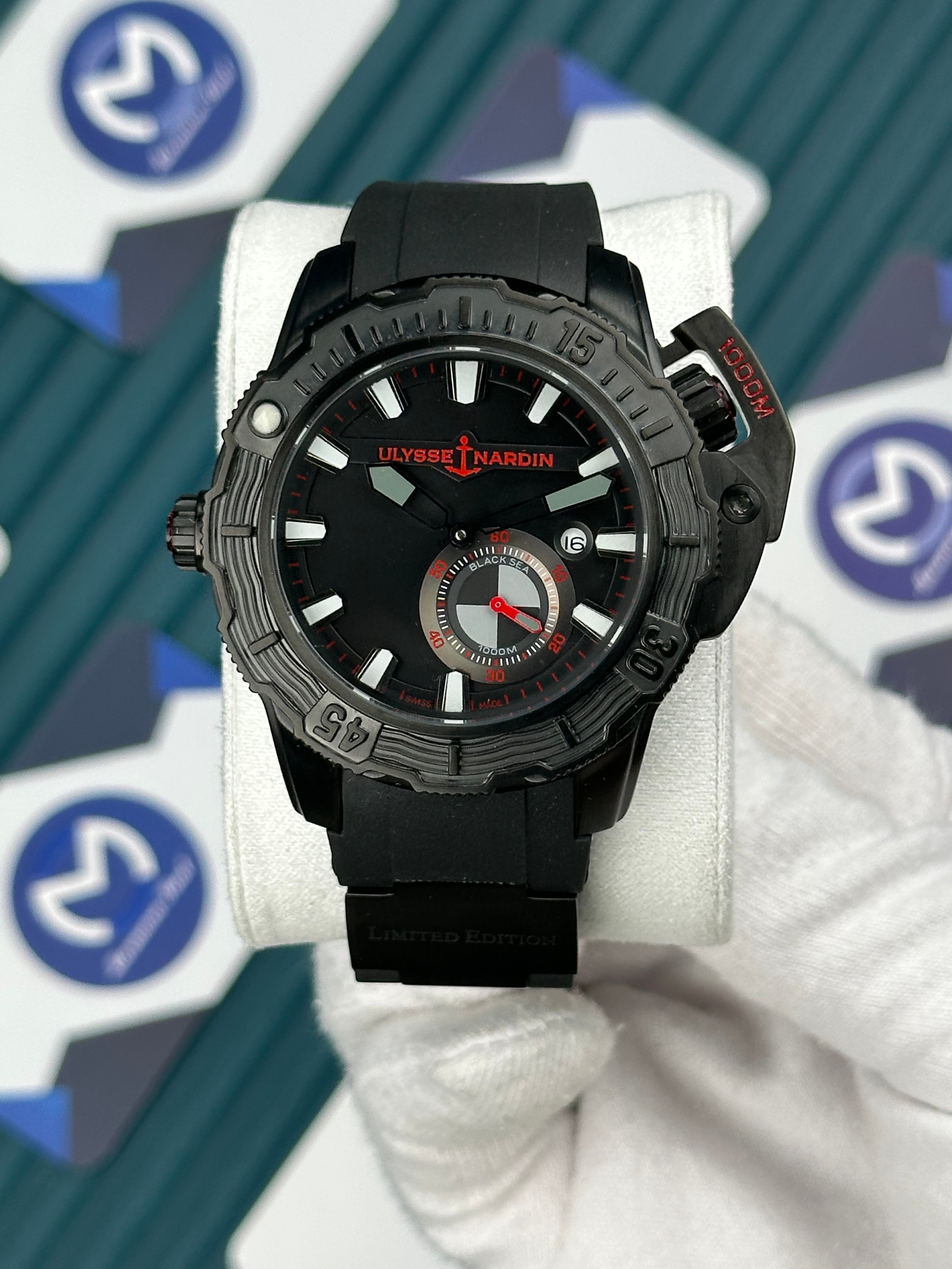 Ulyse Nardin Hammerhead Shark Dark Red Detail
