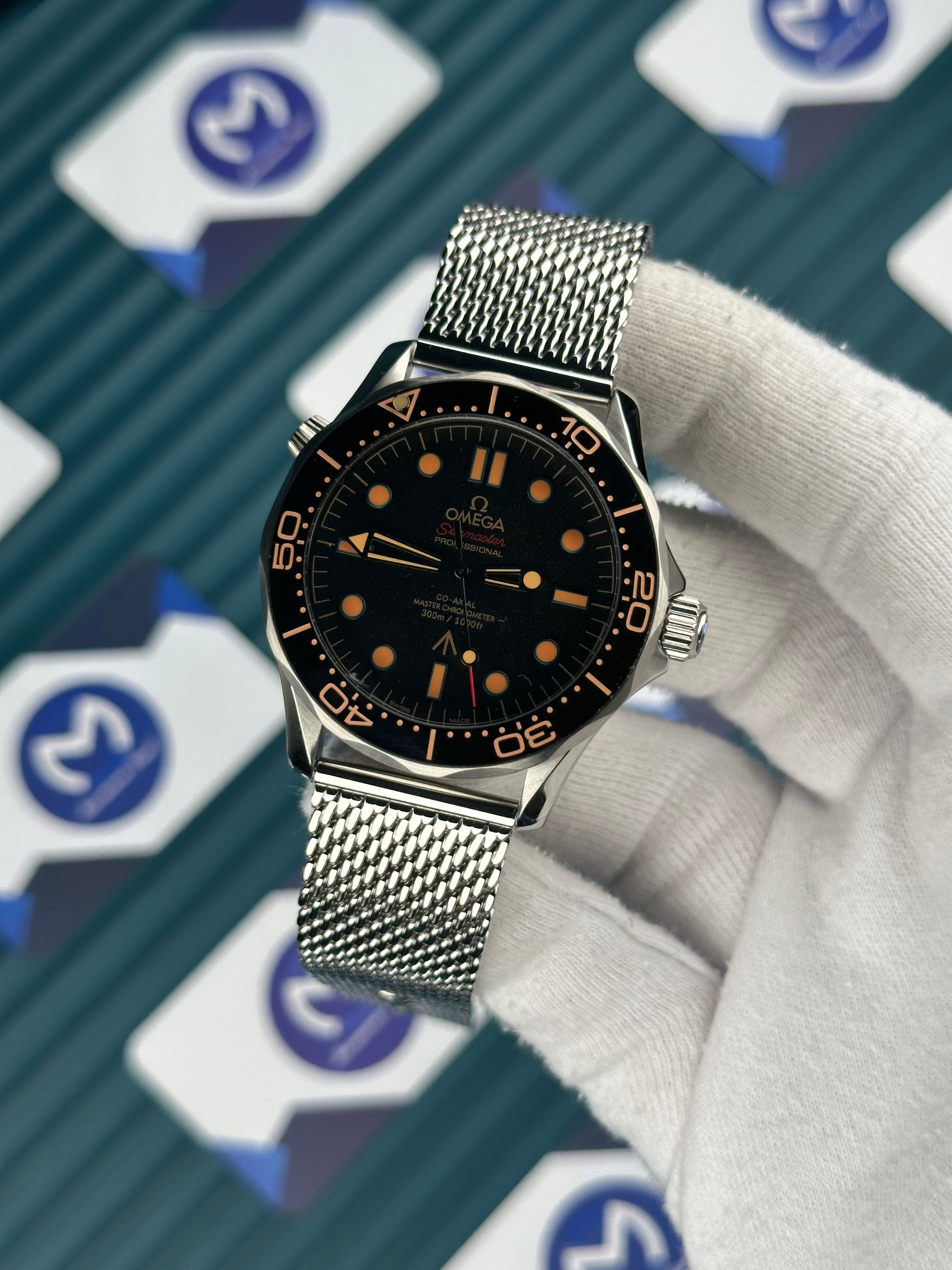 Omega Seamaster Diver James Bond 007 Siyah Kadran Gümüş Hasır Kordon