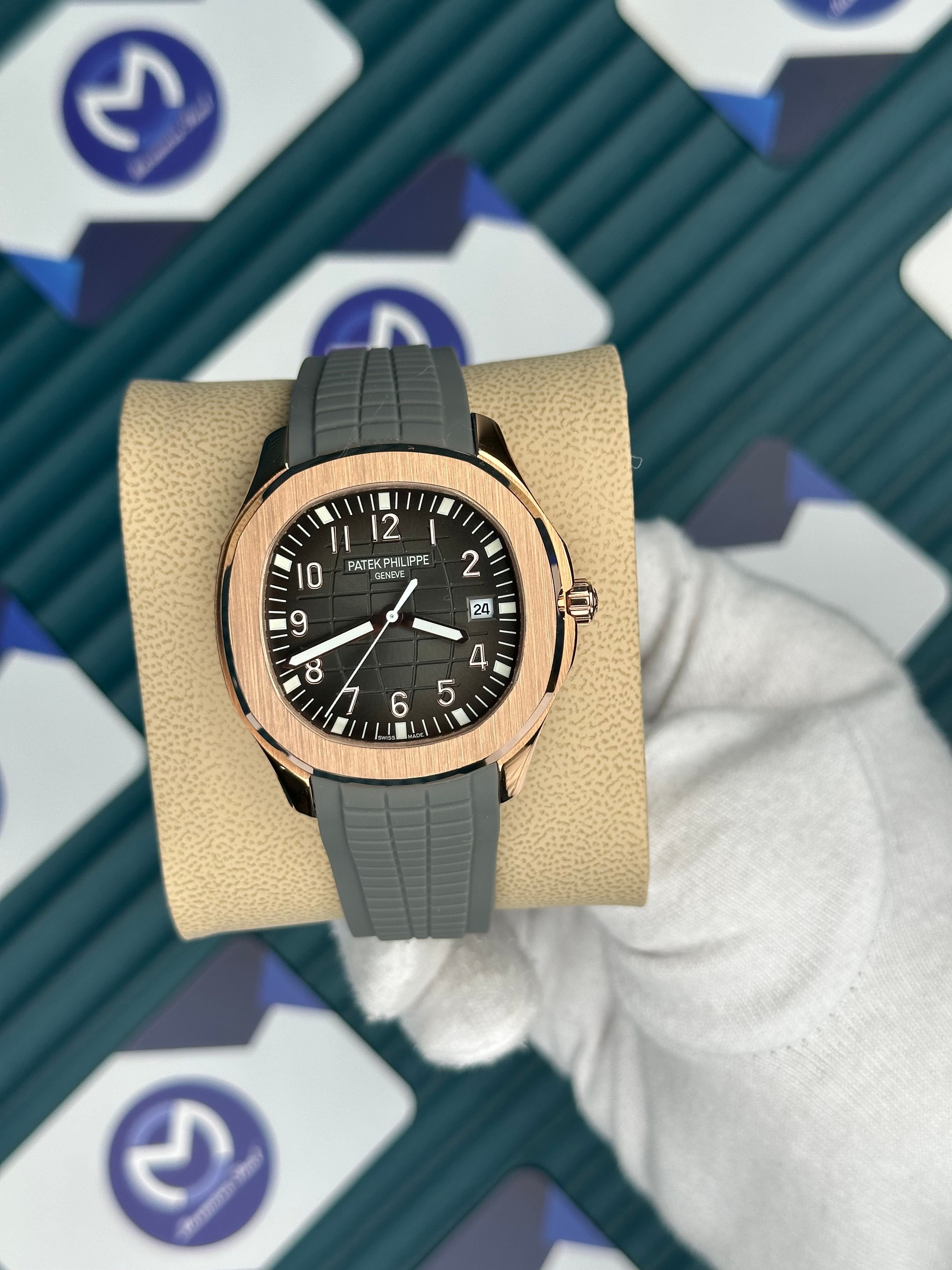 Patek Philipe Aquanaut Gri Kordon Gri Kadran Rose Kasa