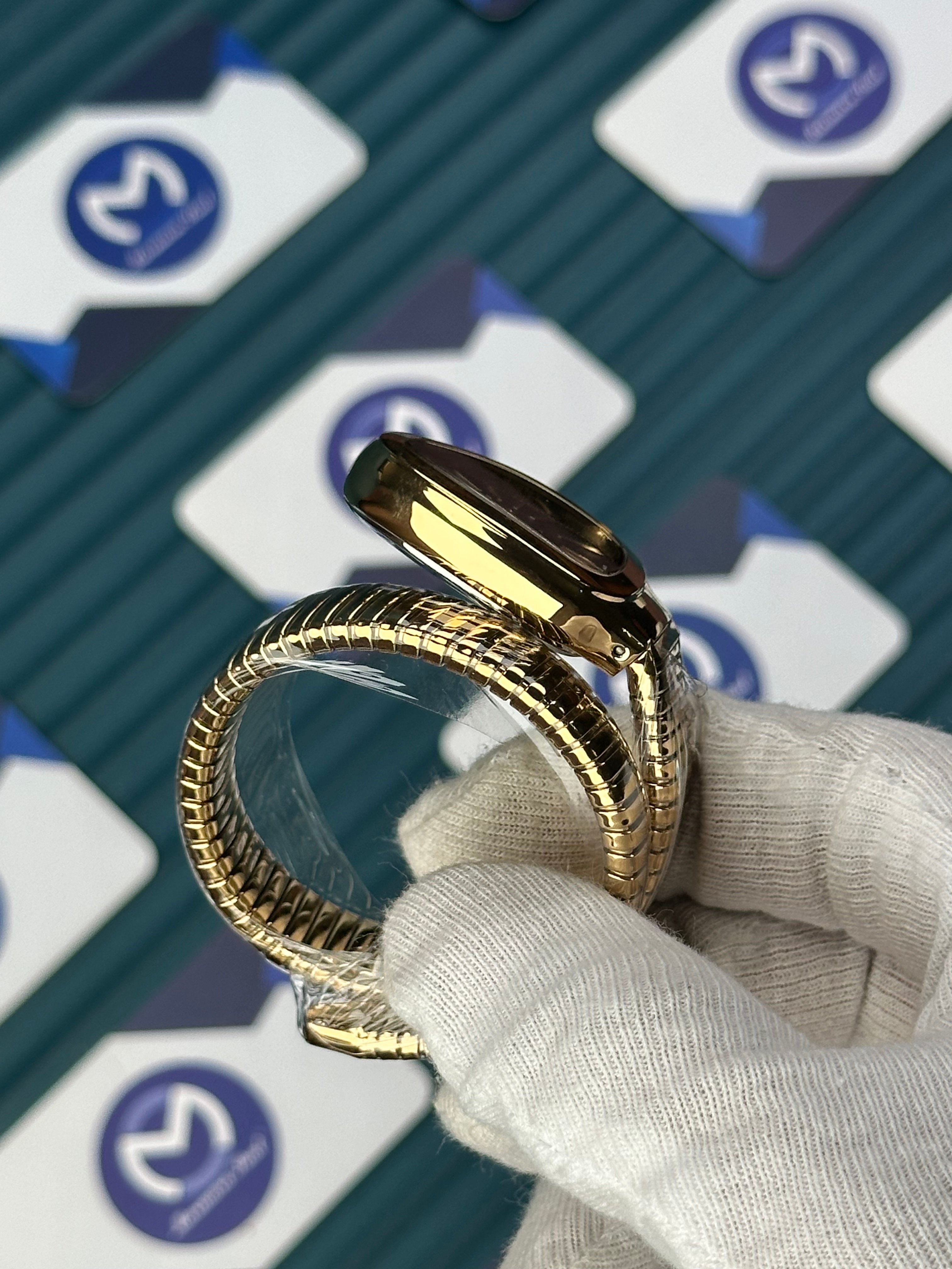 BVLGARI SERPENTI BLACK DIAL GOLD SHORT TUBOGAS