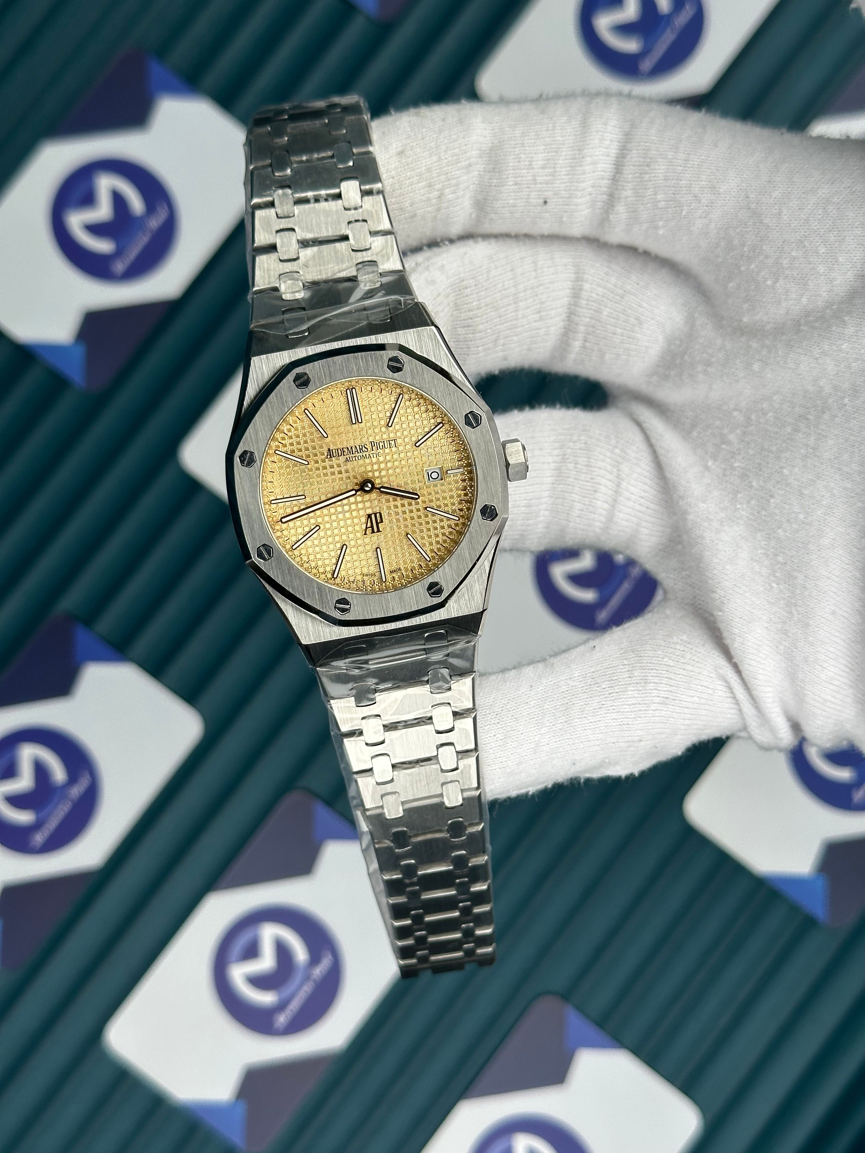 Audemars Piguet Royal Oak Gümüş Kordon Sarı Kadran Automatic