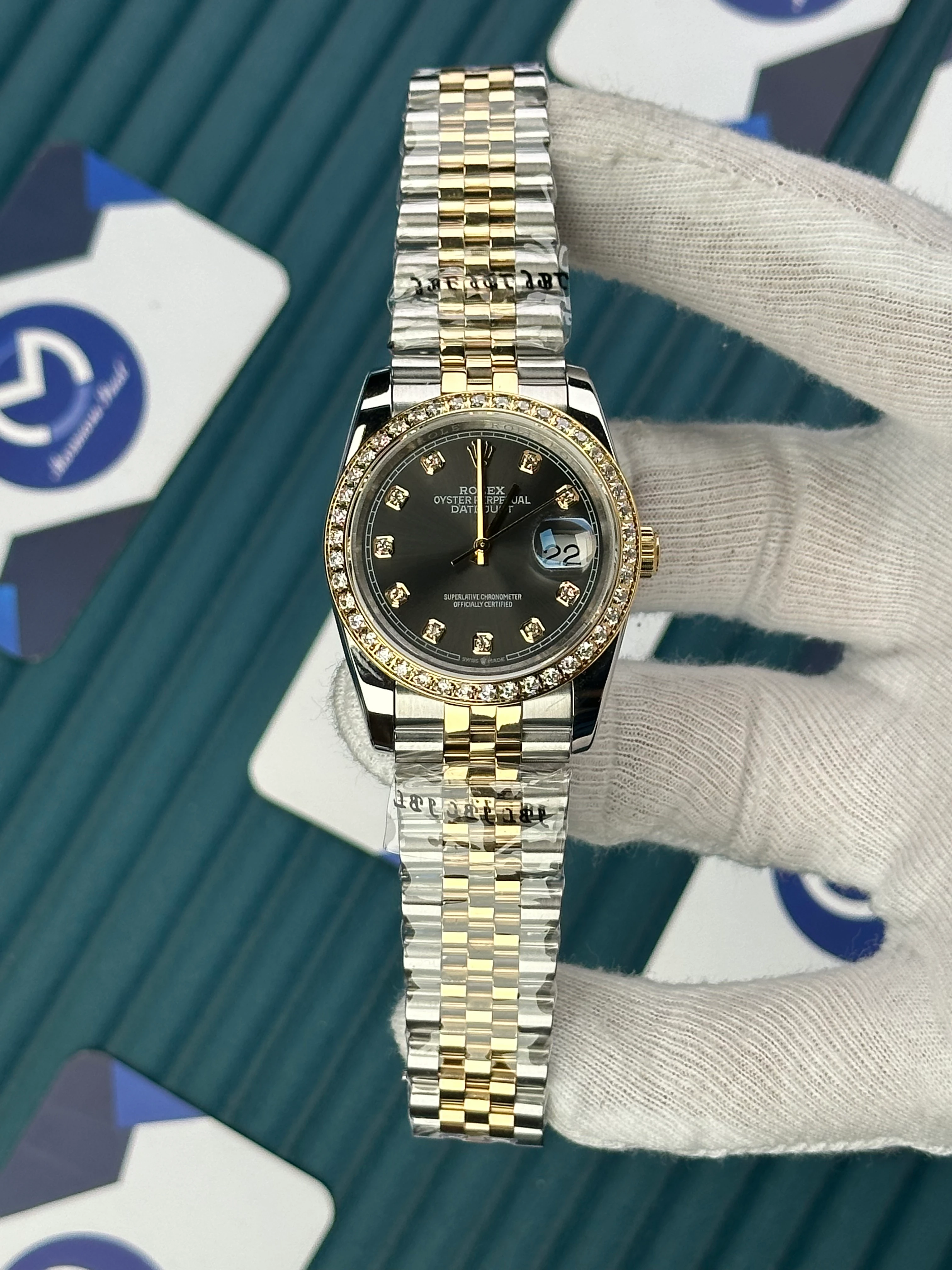 ROLEX 36 MM DATEJUST GREY DIAL DIAMOND INDEX AND BEZEL GOLD-SILVER JUBILE 