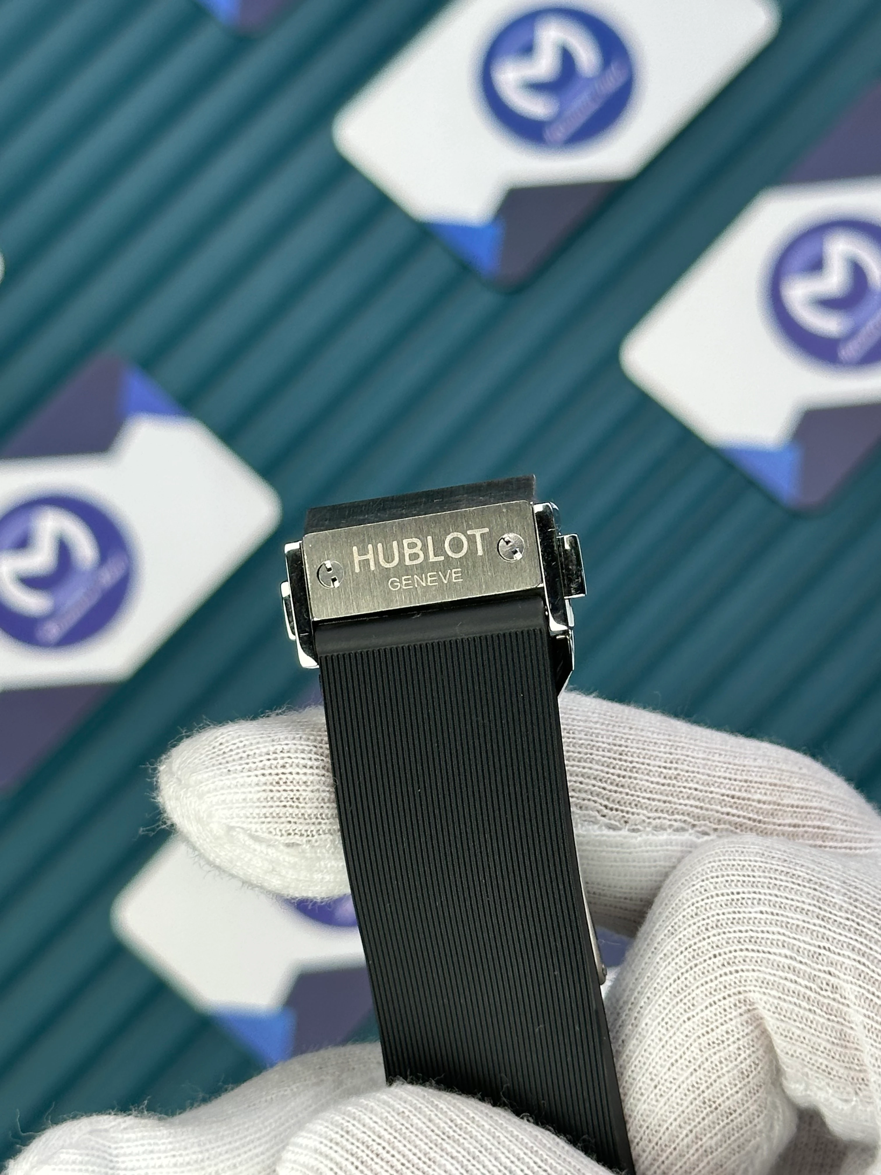 HUBLOT GENEVE AUTOMATIC VENDOME BLACK DIAL NO INDEX SILVER CASE BLACK RUBBER CORD 