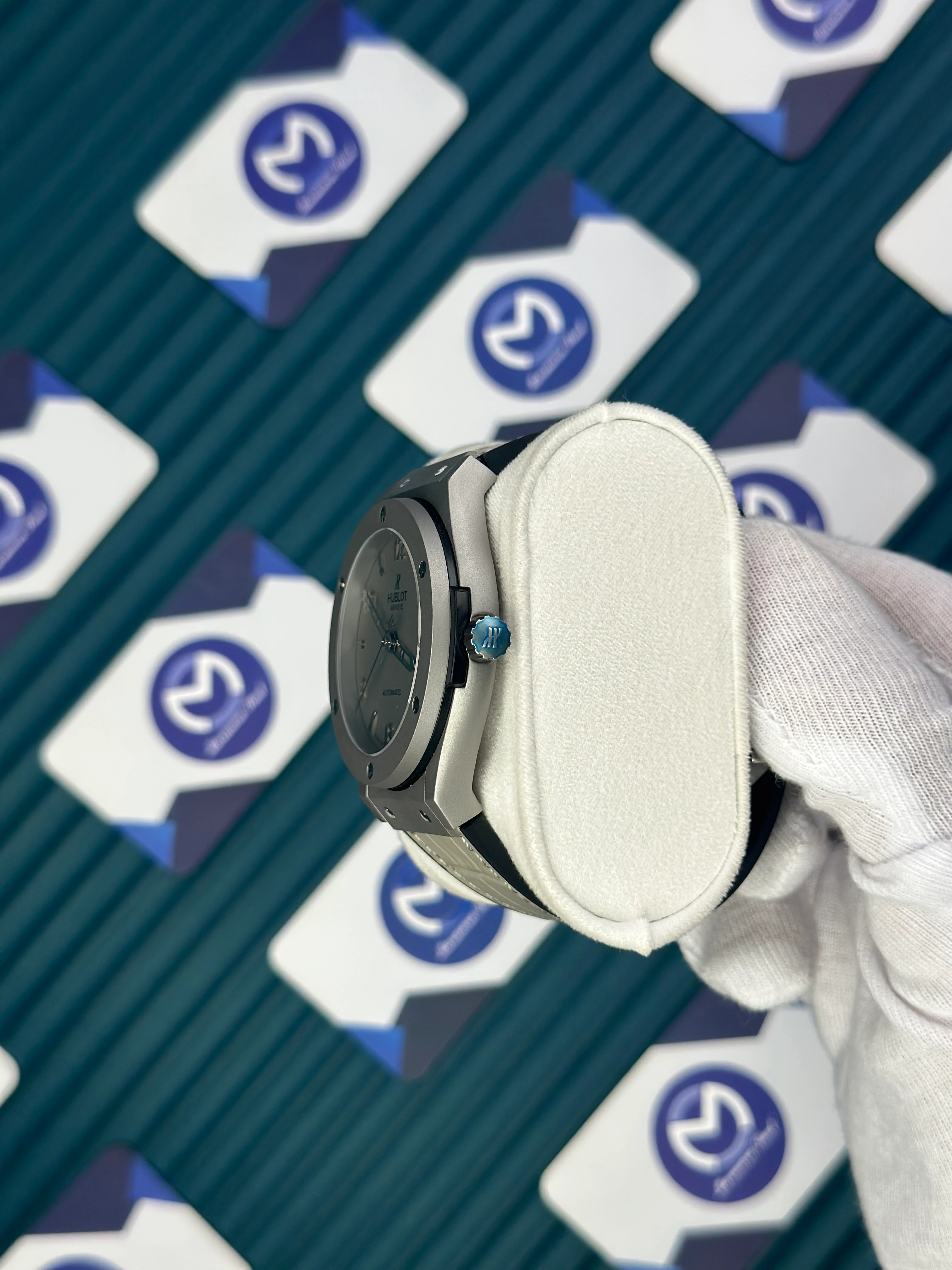 HUBLOT GENEVE AUTOMATIC VENDOME NUMBER INDEX CREAM LEATHER CORD 